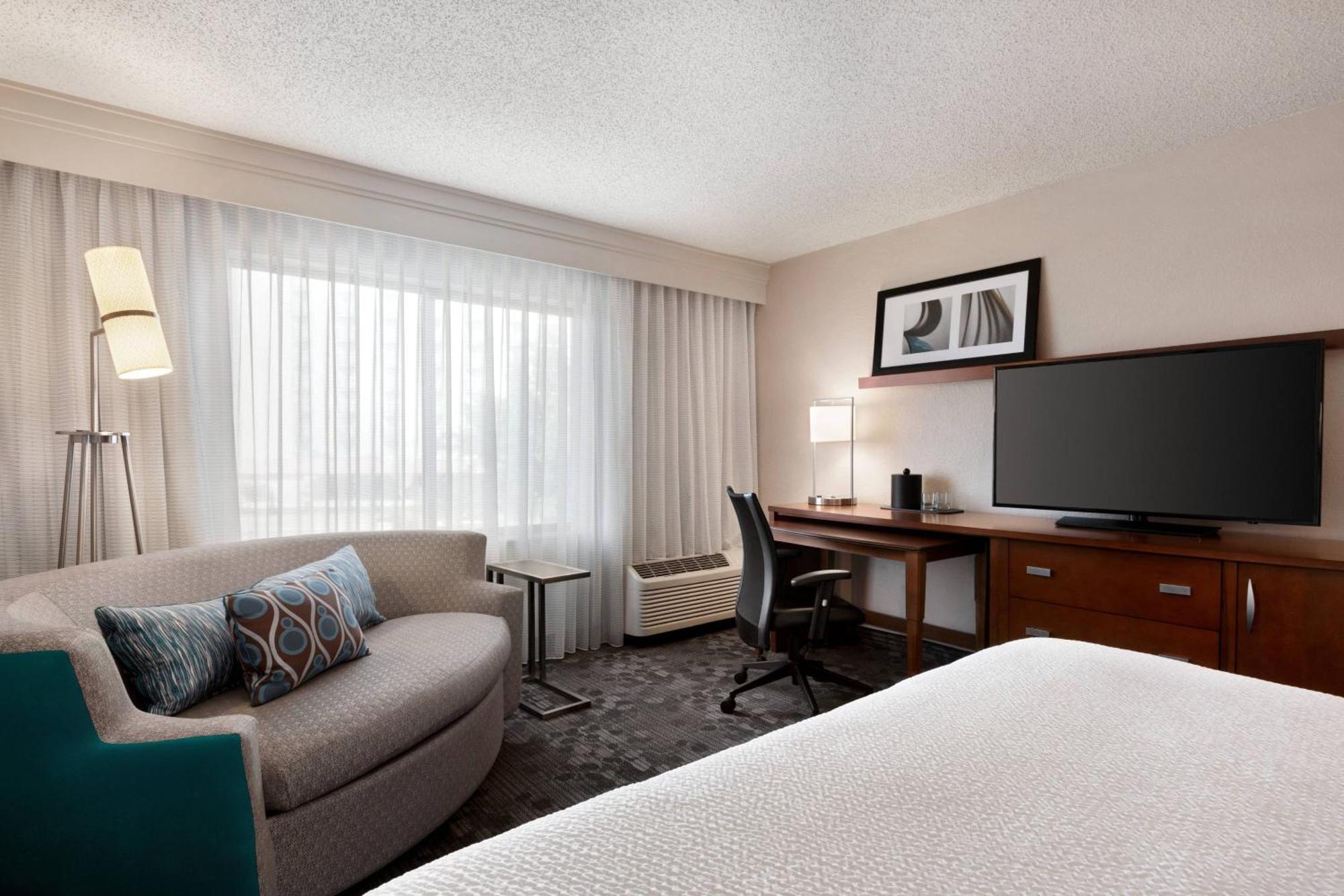 Hotel Courtyard By Marriott