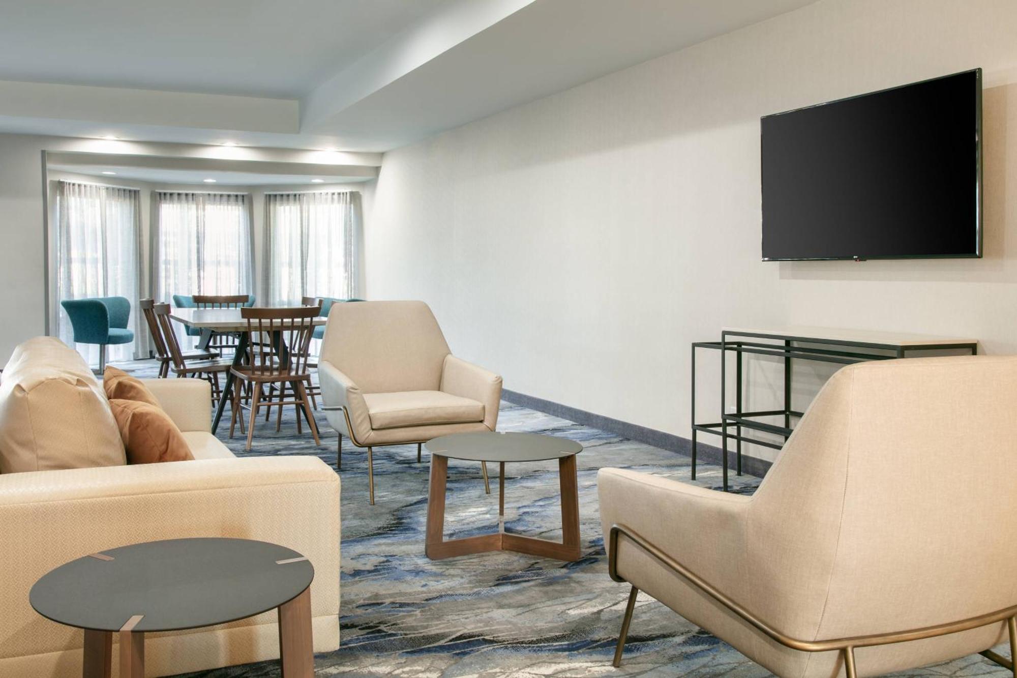 Fairfield & By Marriott Hotel 3*
