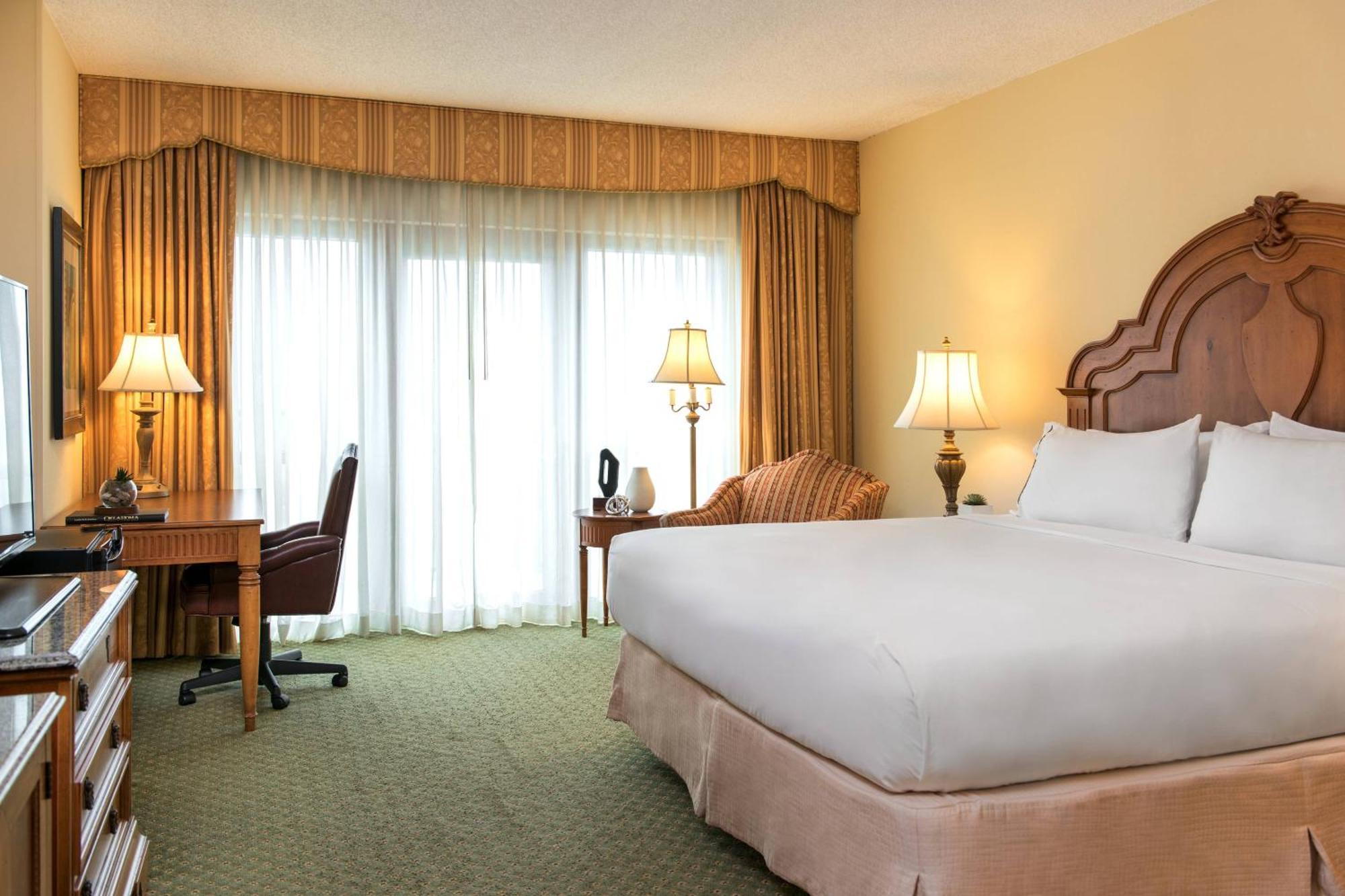Hotel Renaissance & Convention Center Tulsa