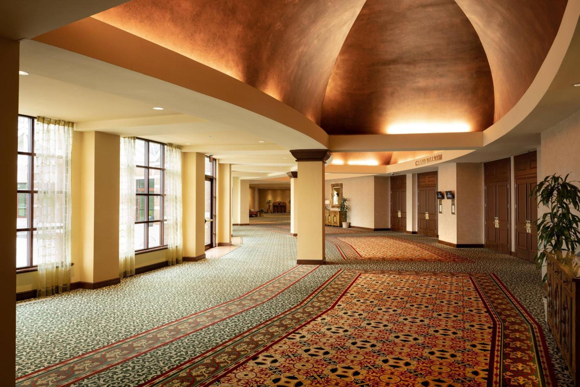 Renaissance & Convention Center Tulsa