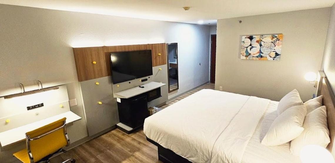 Microtel & By Wyndham - Catoosa Route 66 Tulsa