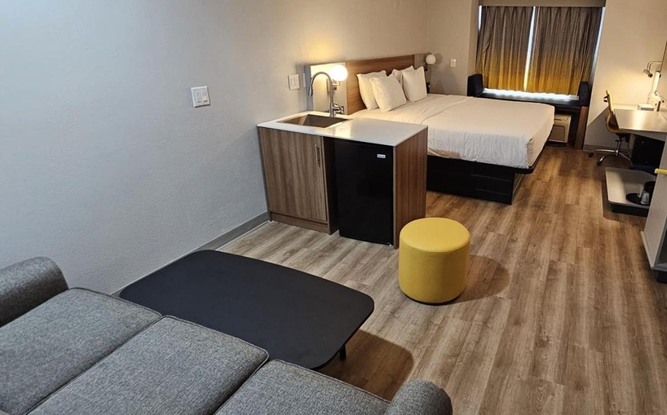 Motel Microtel & By Wyndham - Catoosa Route 66 Tulsa