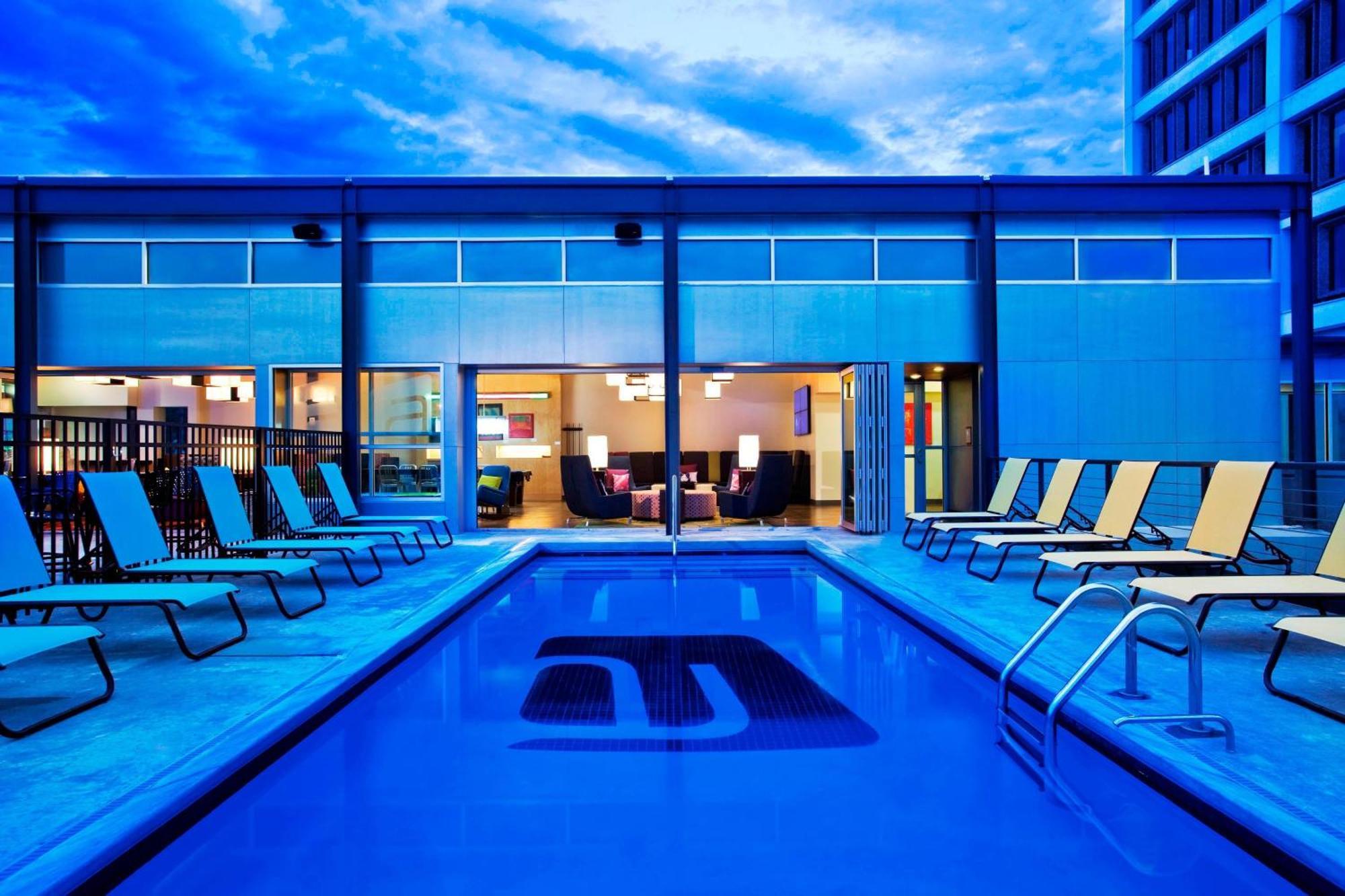 Aloft Downtown 3*