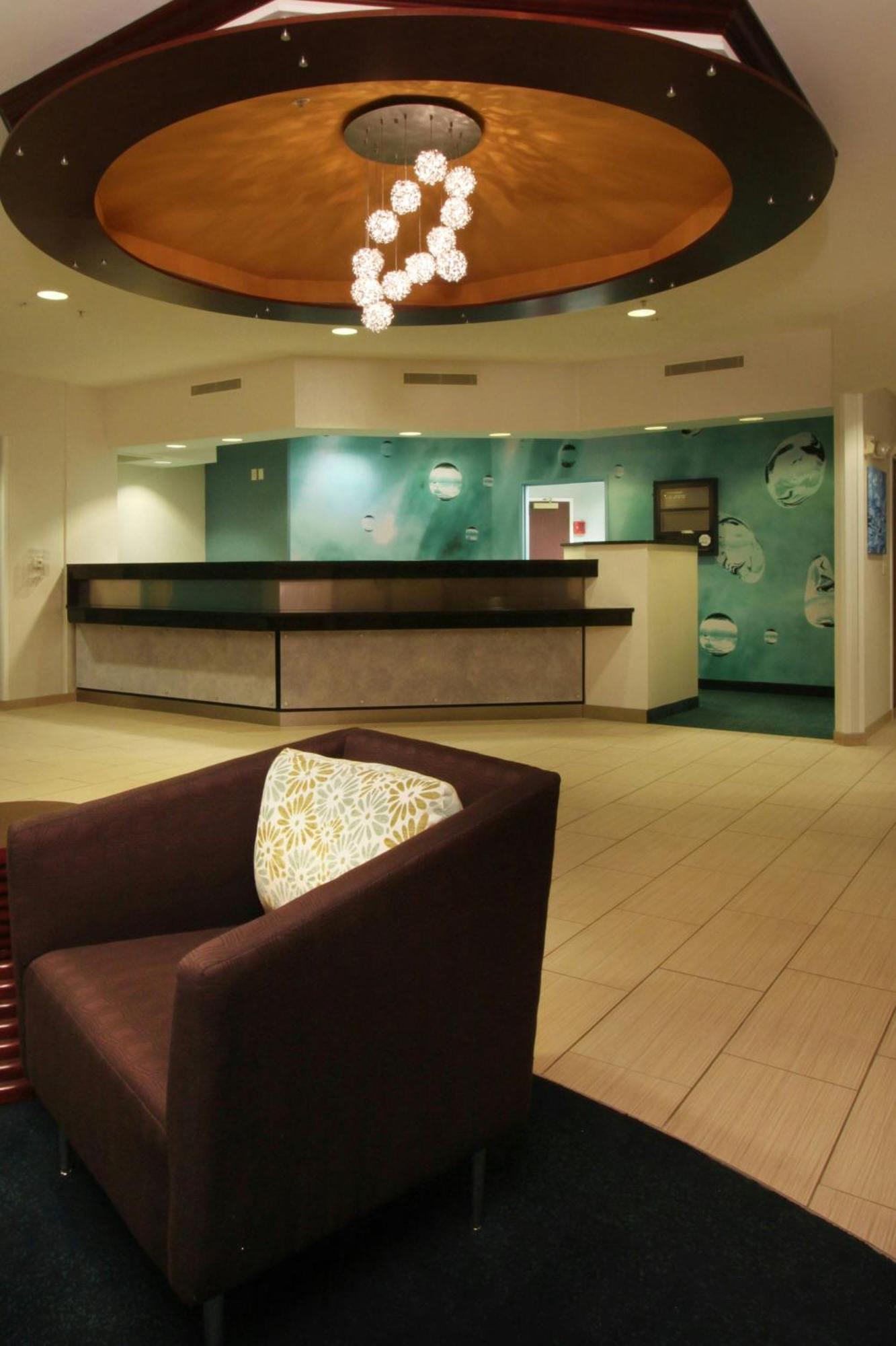Hotel Springhill By Marriott Tulsa