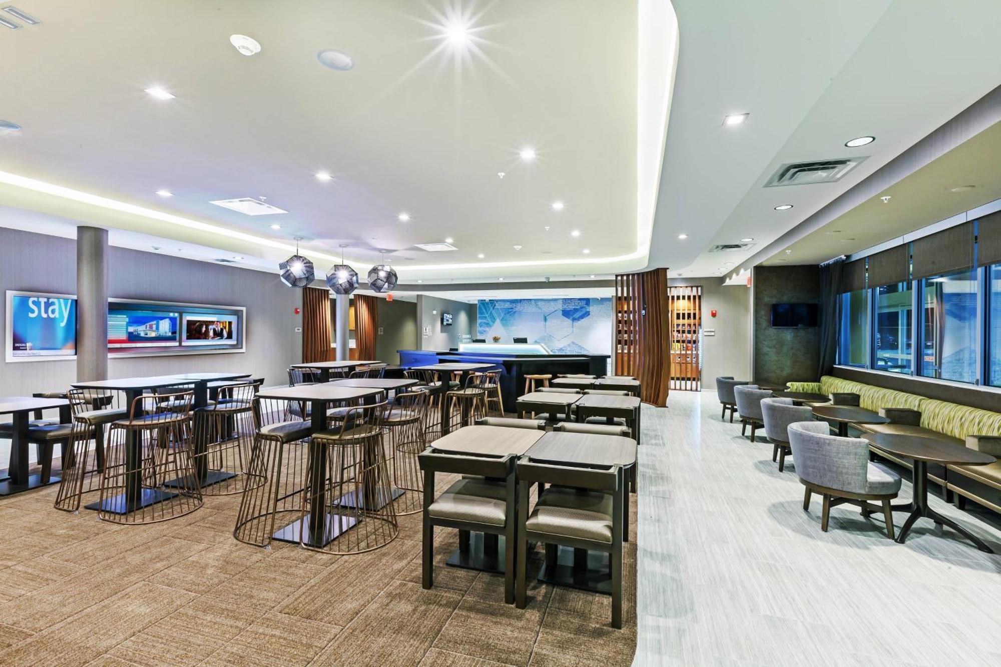 Springhill By Marriott At Hills 3*