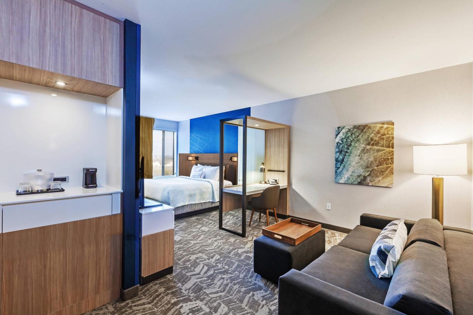 Hotel Springhill By Marriott At Hills 3*