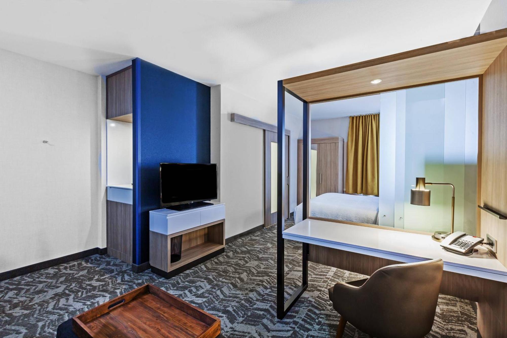 Springhill By Marriott At Hills 3*