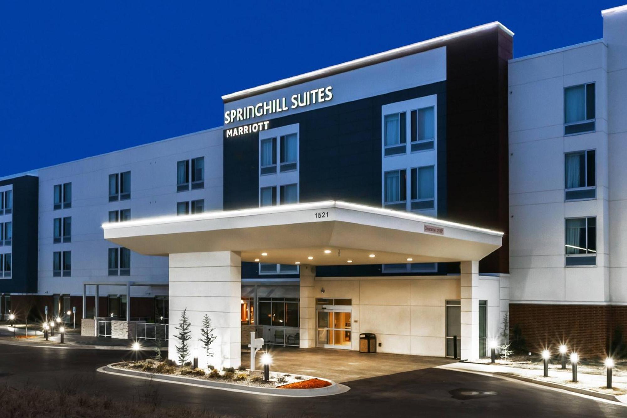 Springhill By Marriott At Hills Hotel 3*