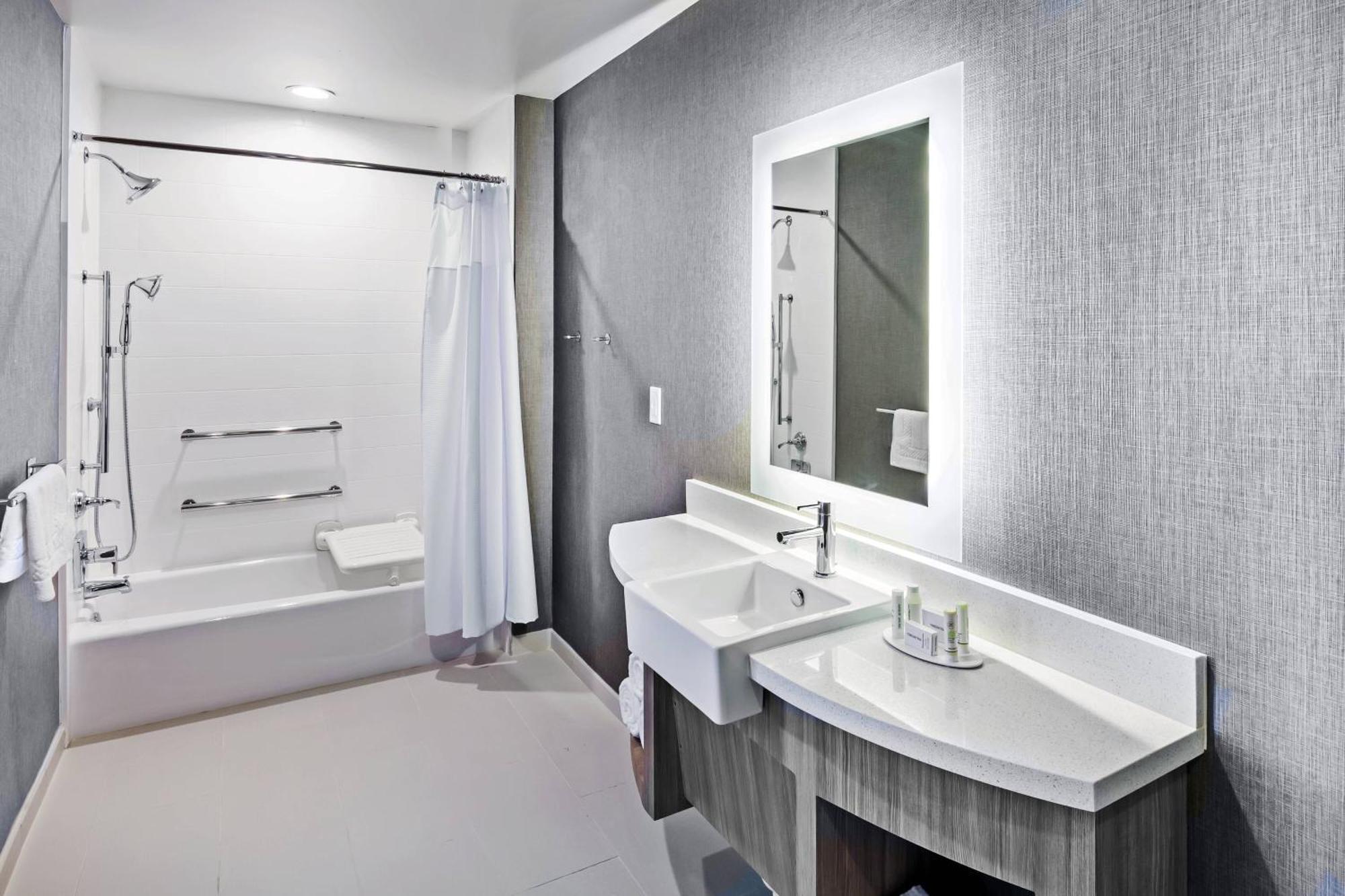 Hotel Springhill By Marriott At Hills