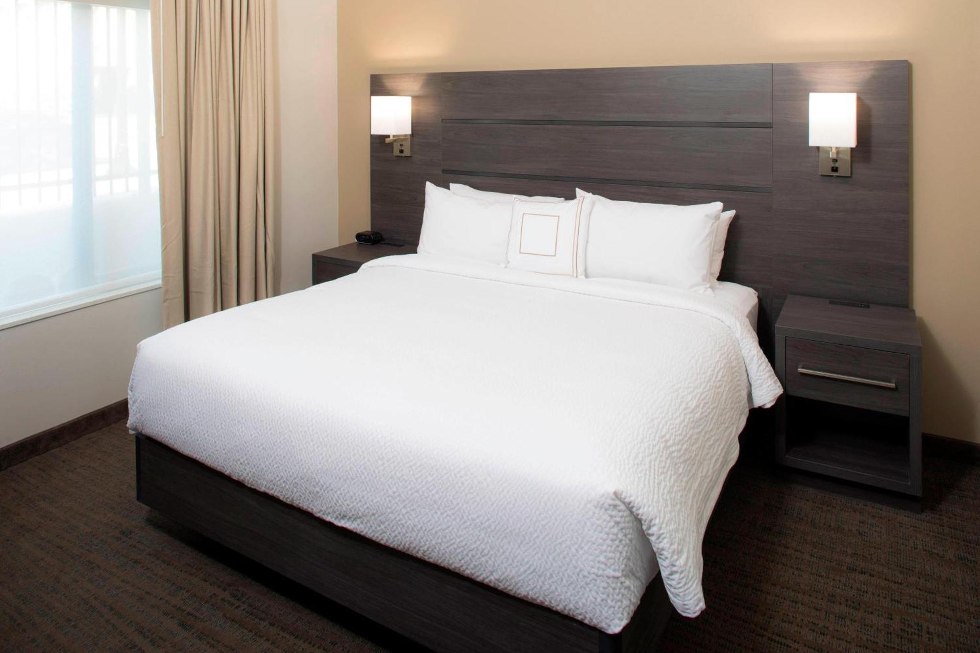 By Marriott Downtown Hotel Tulsa