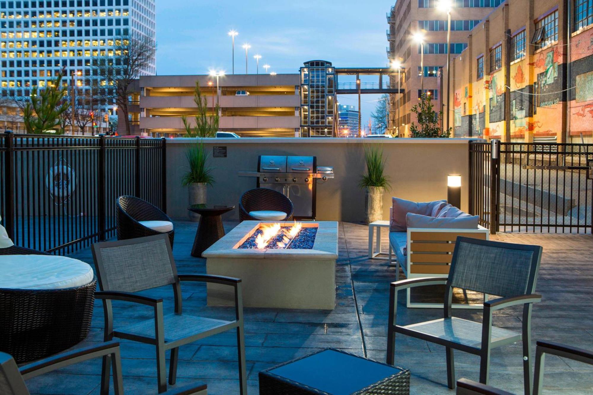 Hotel By Marriott Downtown Tulsa