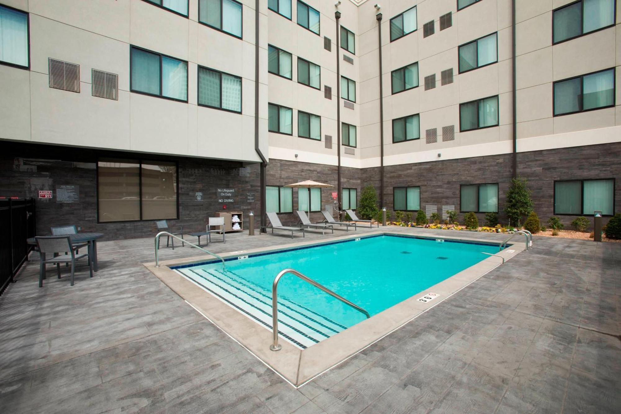 Hotel By Marriott Downtown Tulsa