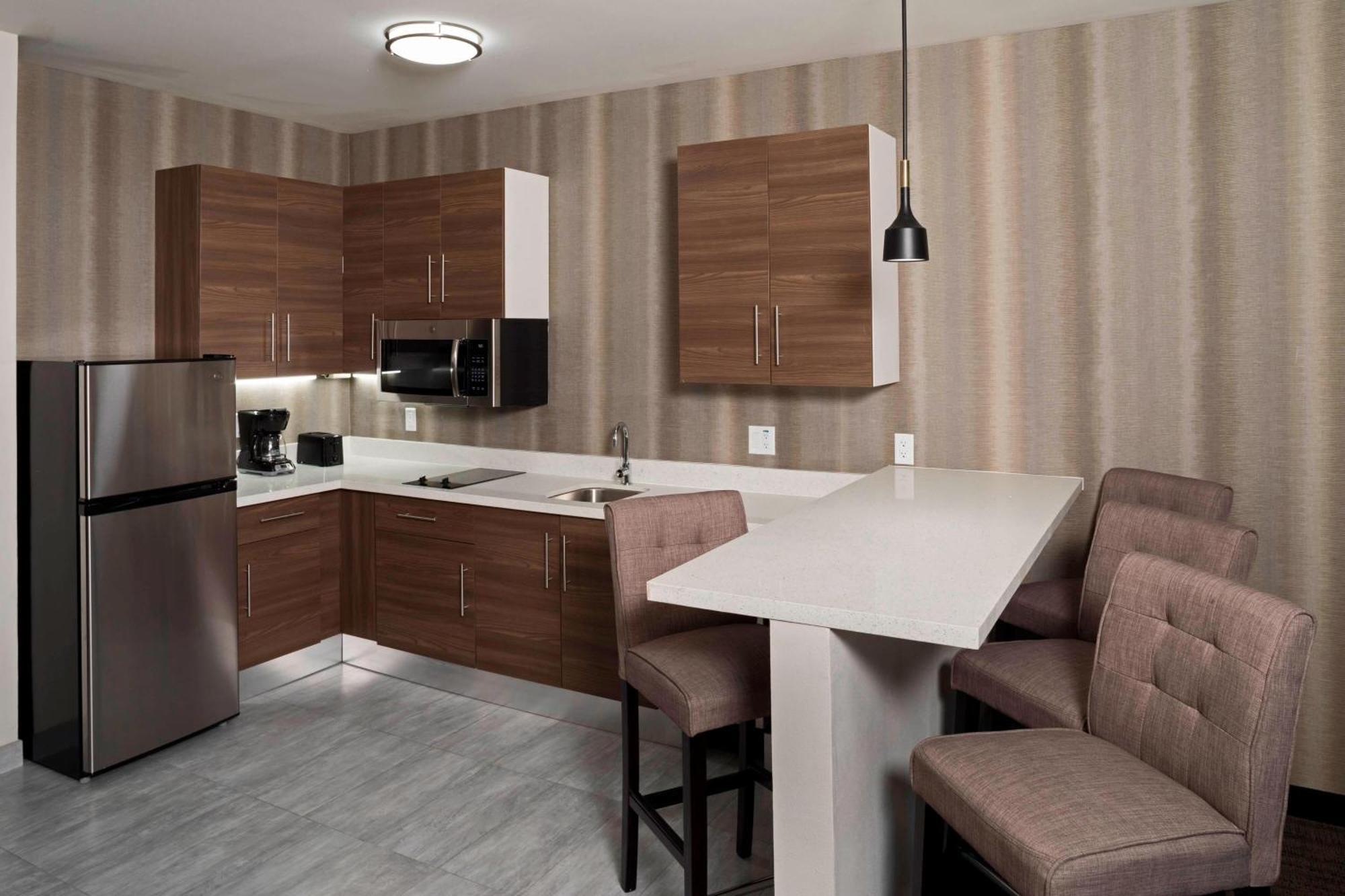 By Marriott Downtown 3*