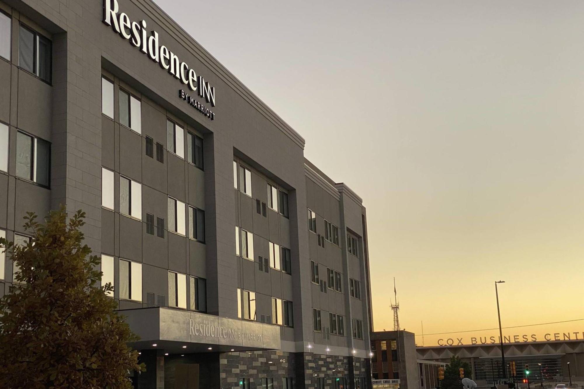 Hotel By Marriott Downtown 3*