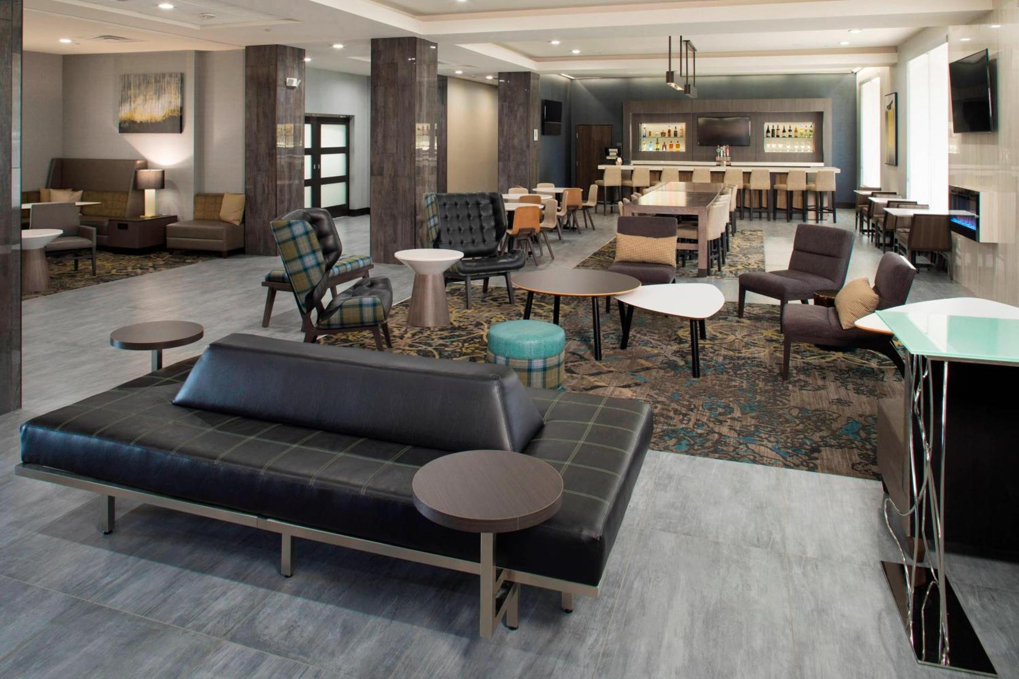 By Marriott Downtown 3*
