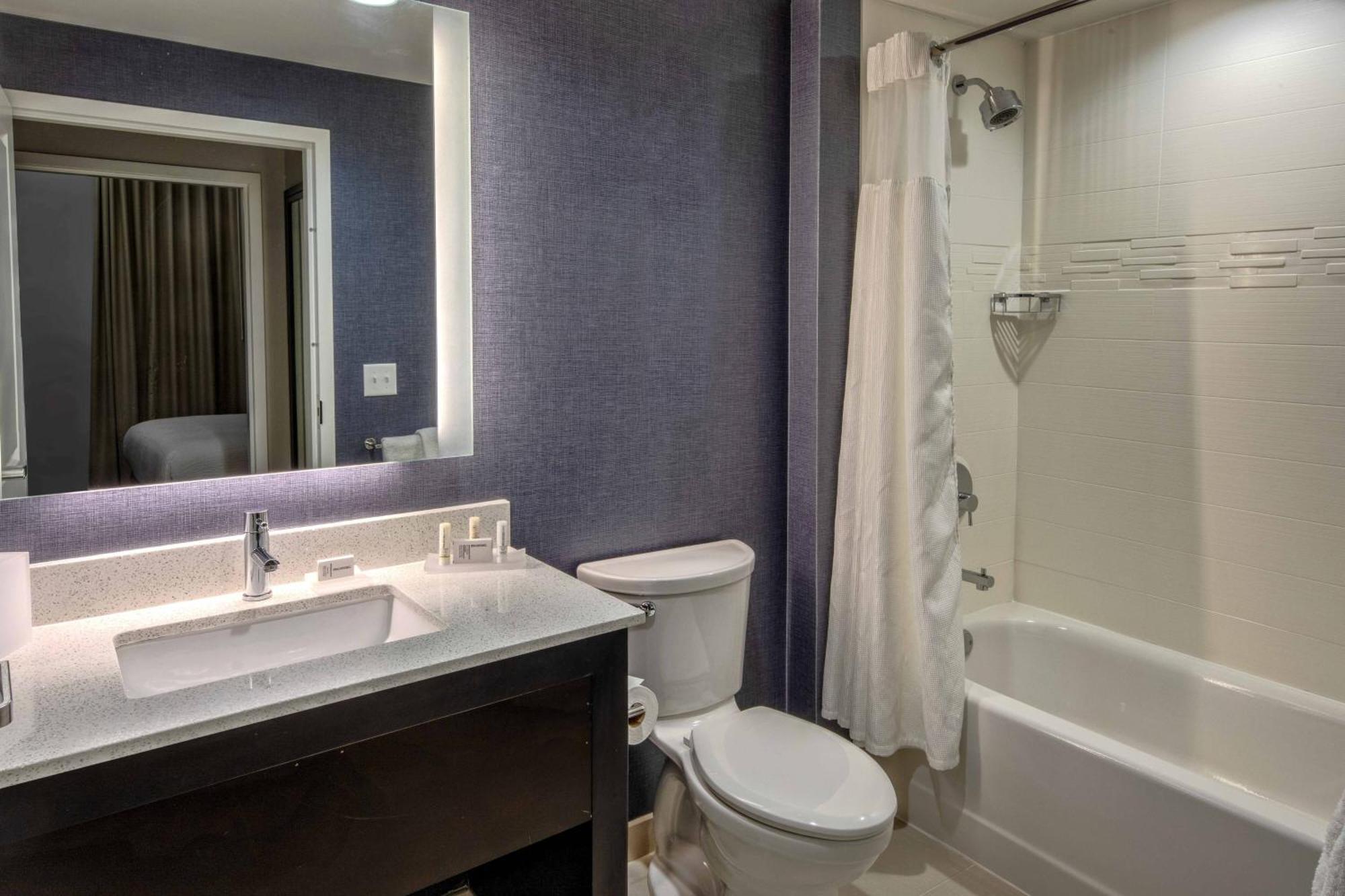 By Marriott Midtown 3*