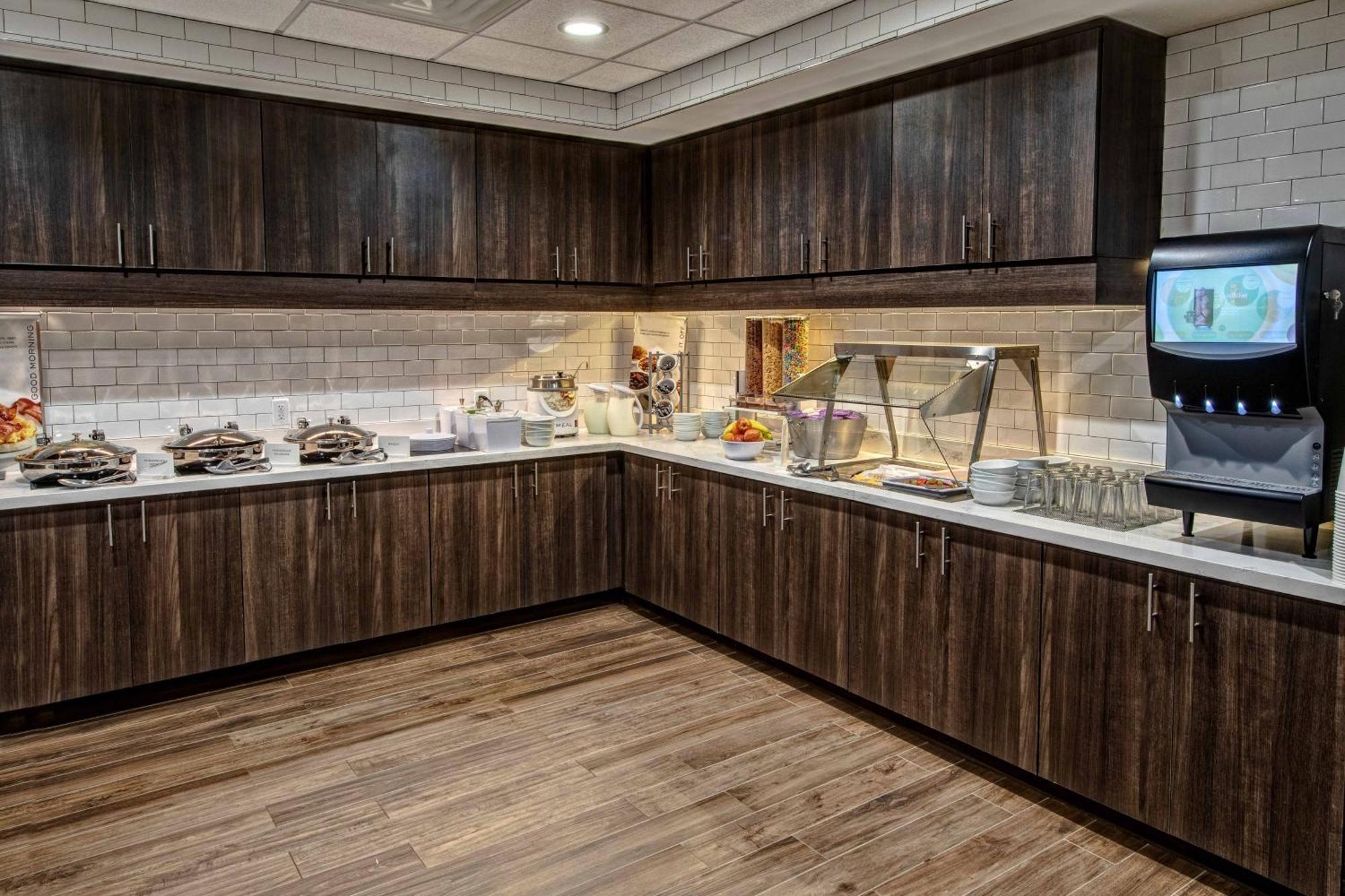 By Marriott Midtown 3*