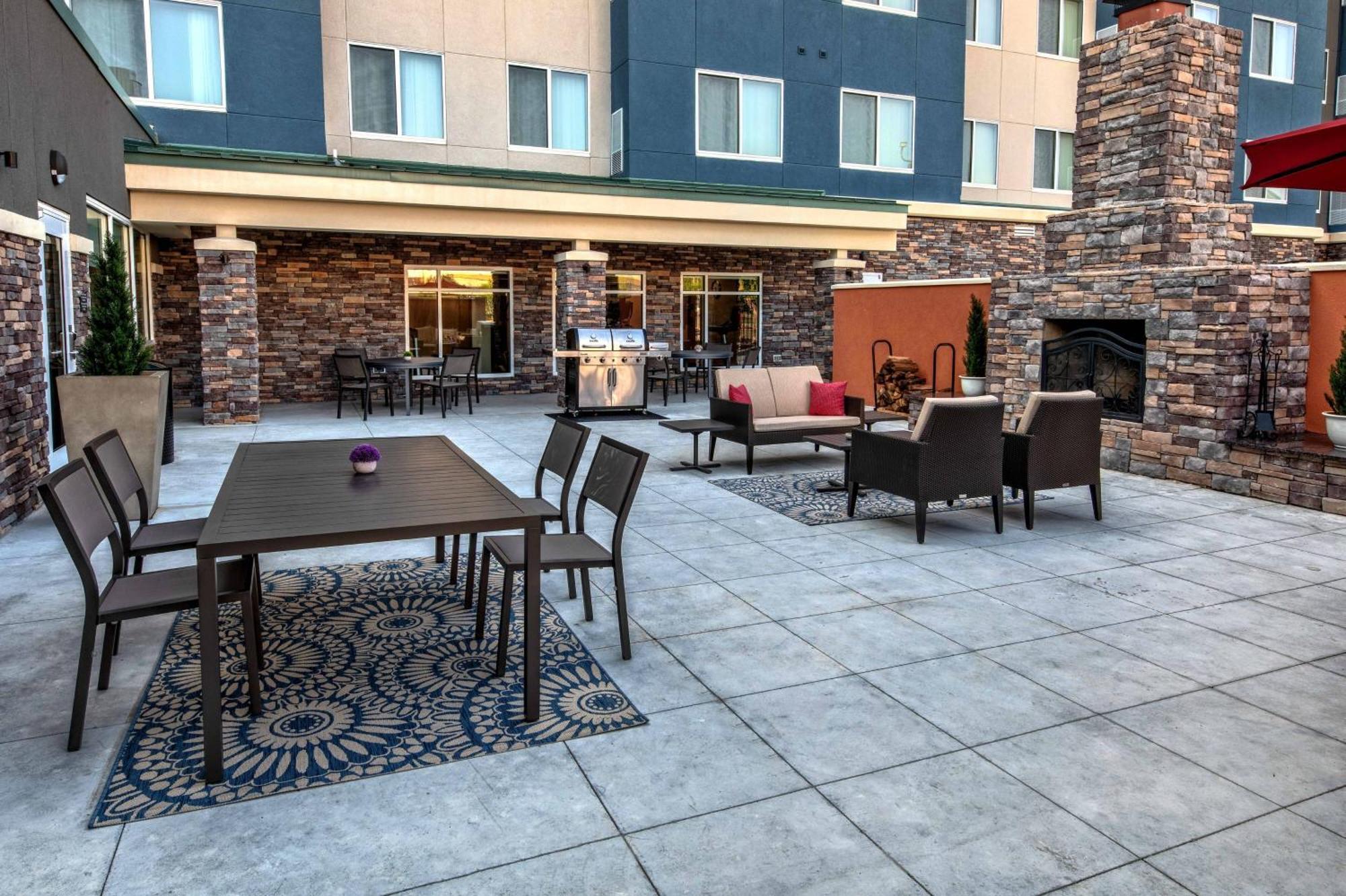 Hotel By Marriott Midtown 3*