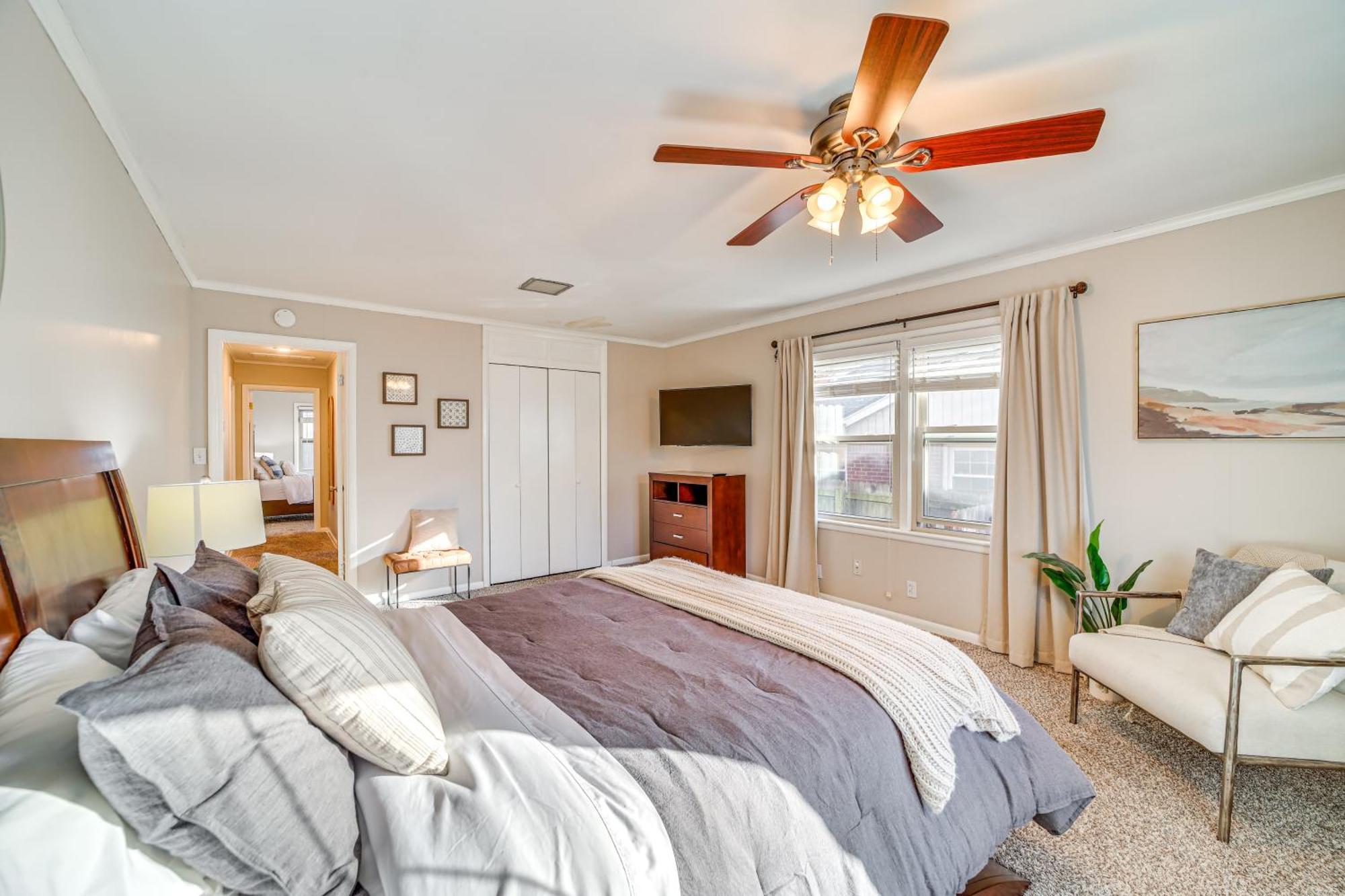 5 Mi To Downtown Groups Welcome! Holiday home *