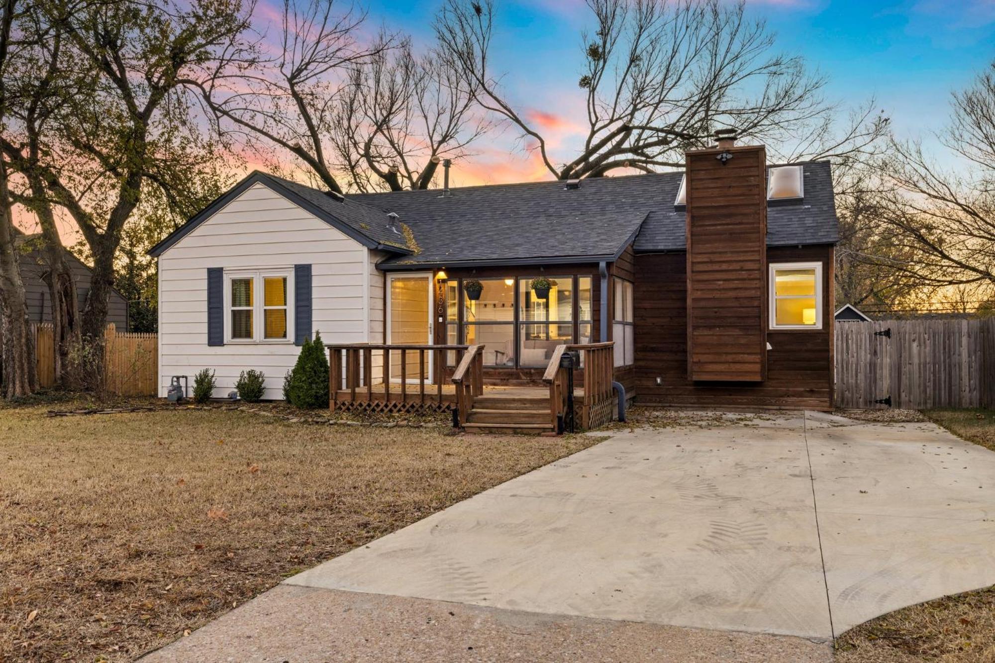 Expo Firepit Midtown House * Tulsa