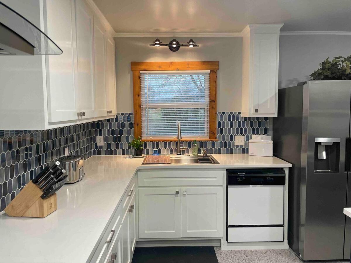 1959 Neighborhood Woods Holiday home