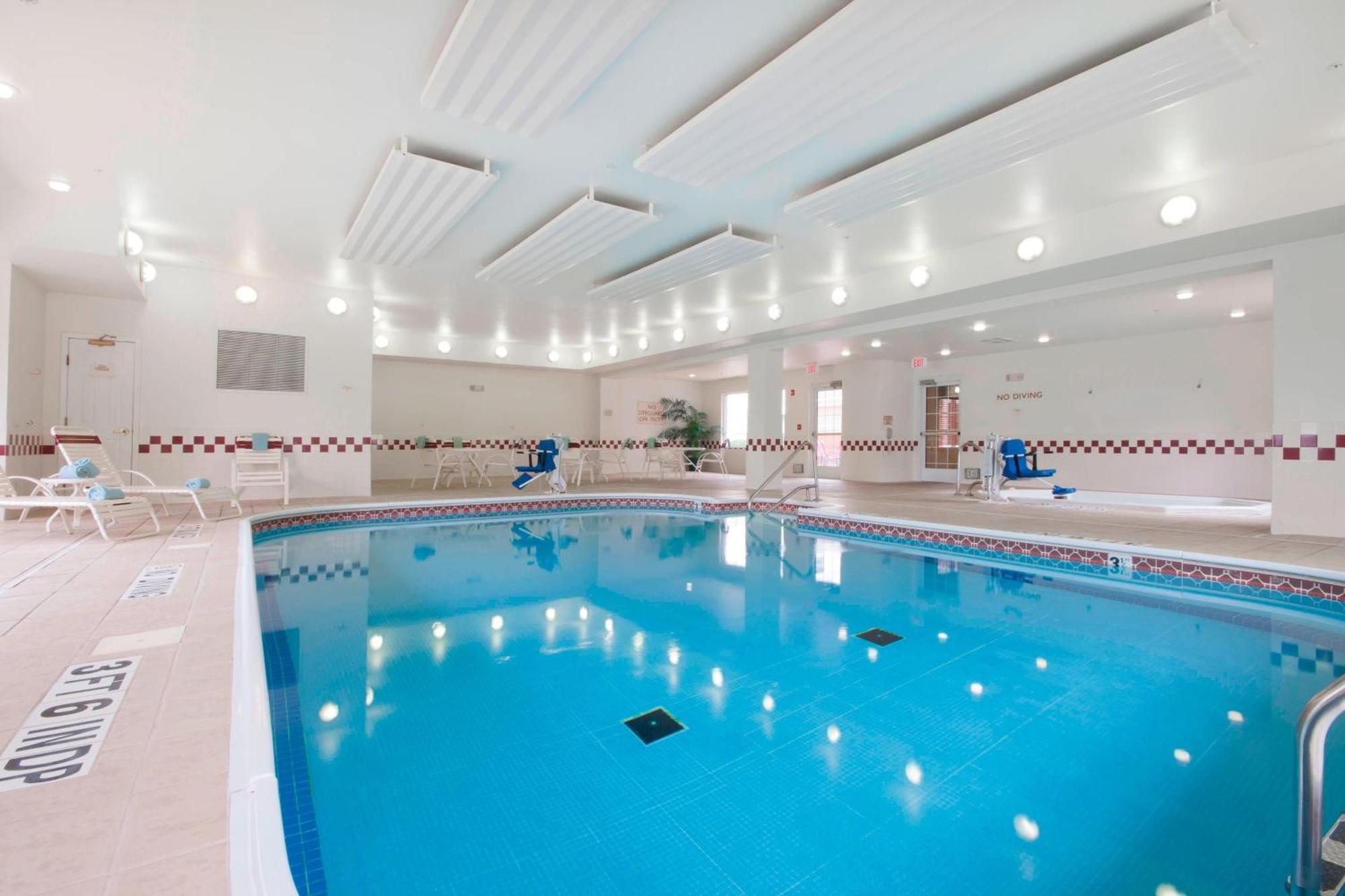 Hotel By Marriott South