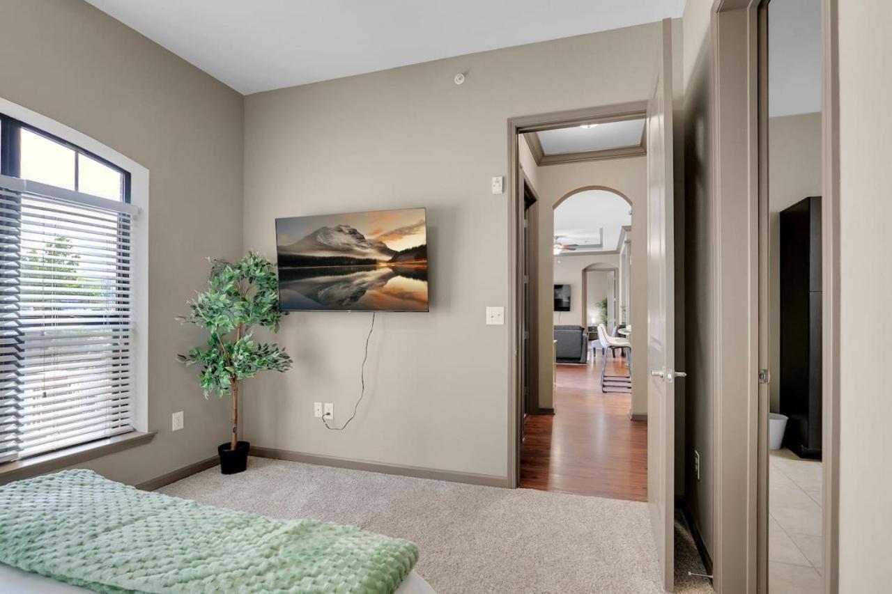 Apartment Cozy 2br Near Bok Center-gym, Pool, Pet Frndly Tulsa