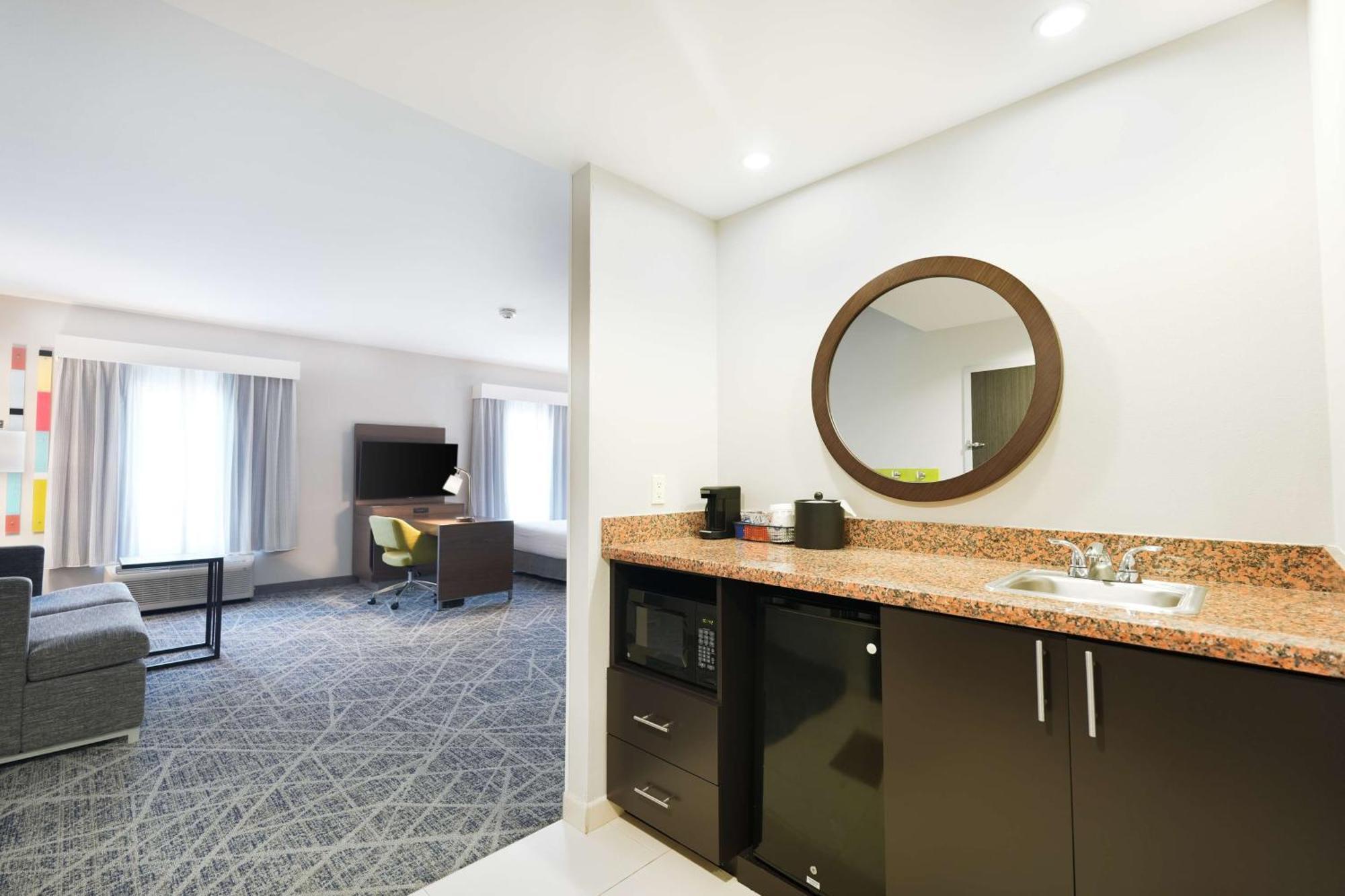 Hampton And Hotel 3*