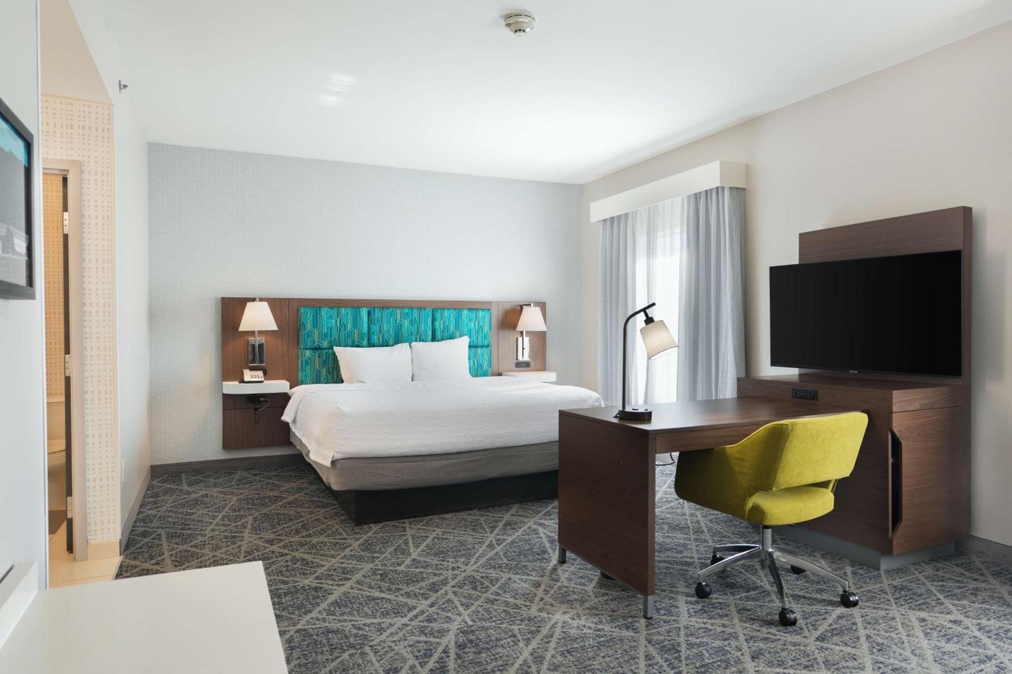 Hotel Hampton And Tulsa
