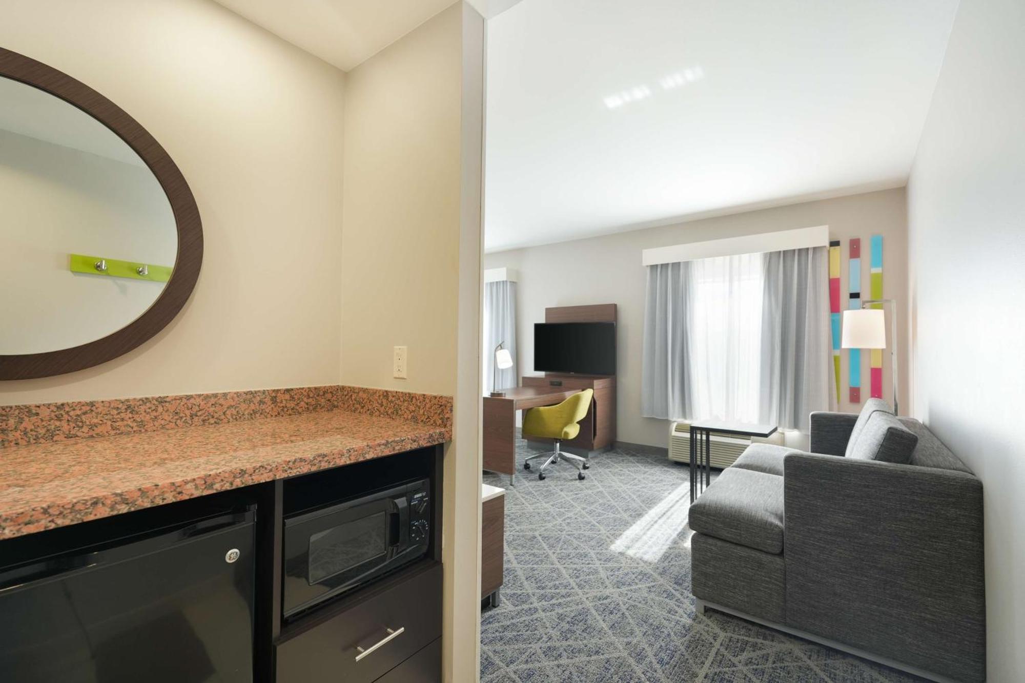 Hampton And Hotel Tulsa