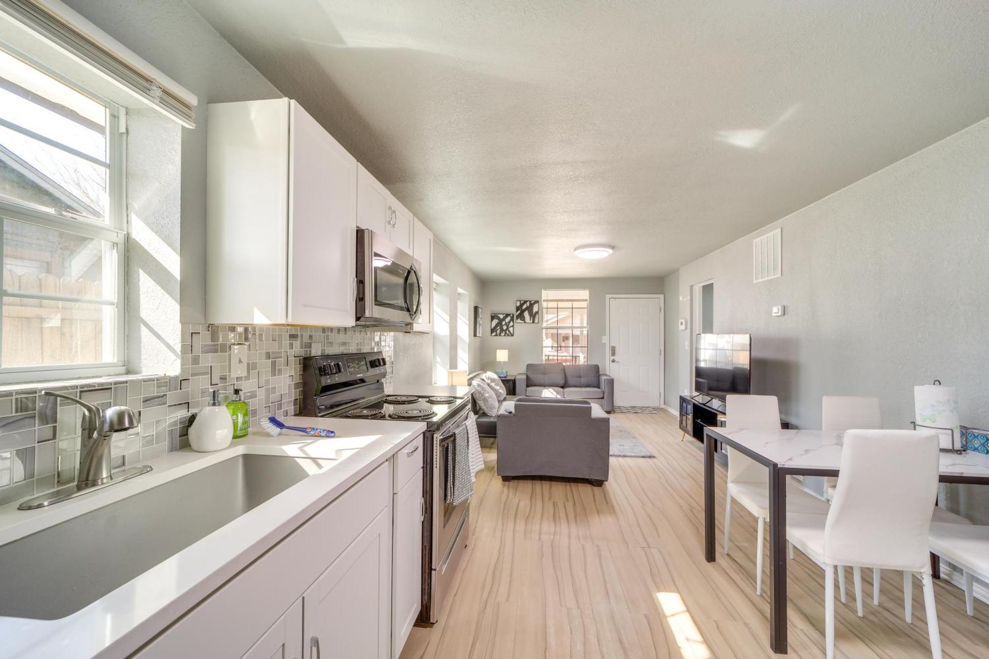Holiday home Convenient - 2 Mi To Downtown! Tulsa