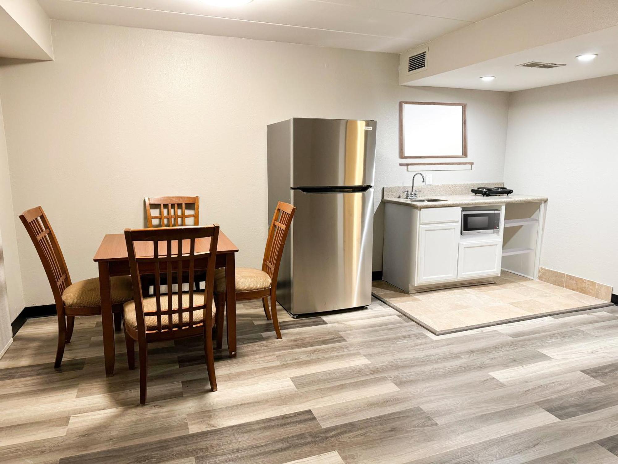 Hotel Square Central, I-44 By Oyo 3*