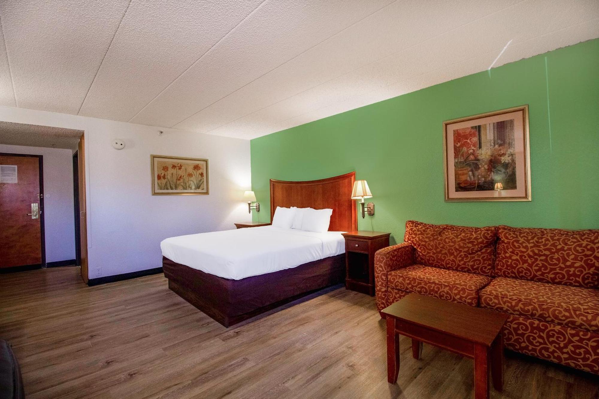 Hotel Square Central, I-44 By Oyo 3*