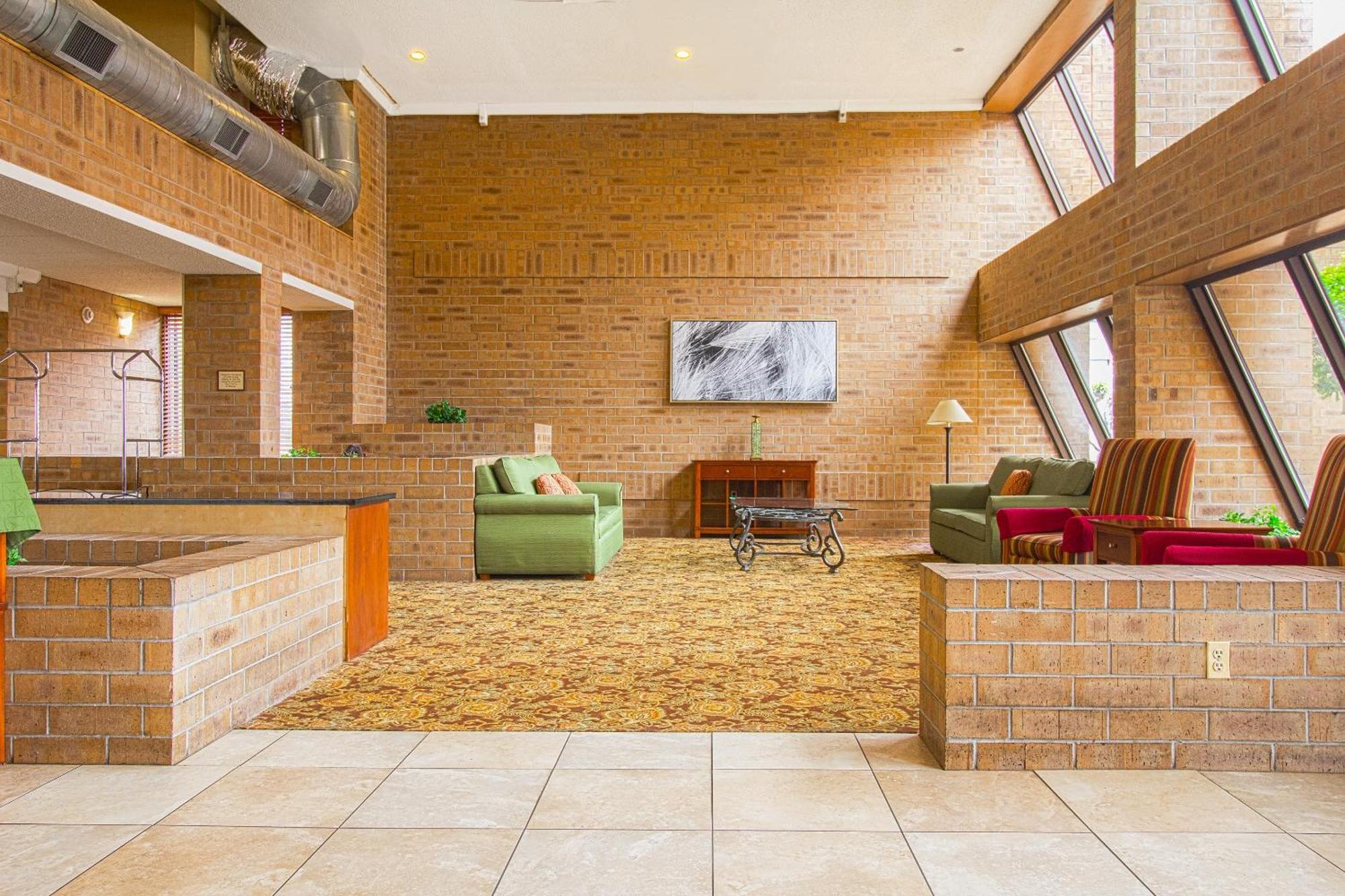 Hotel Square Central, I-44 By Oyo 3*