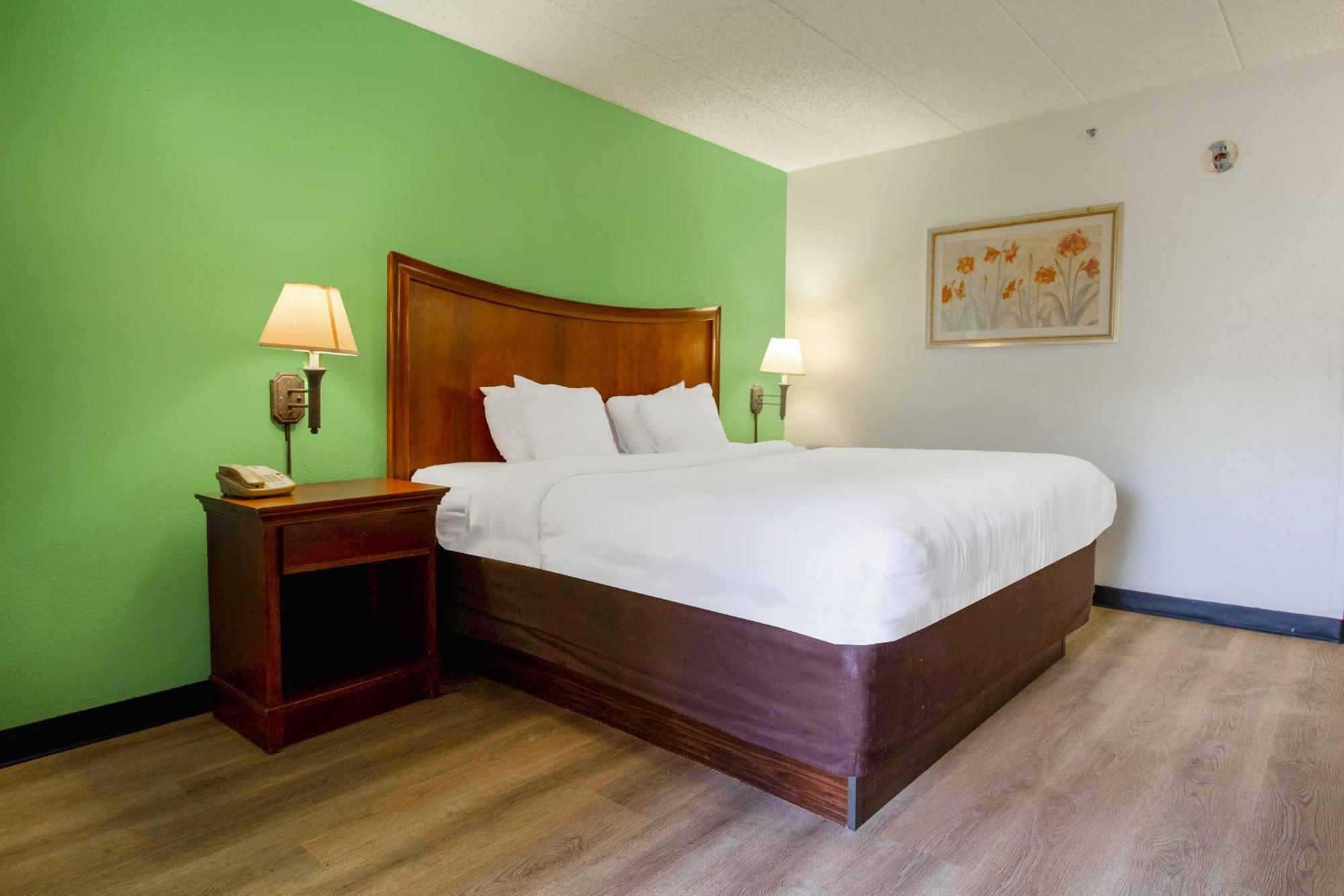 Square Central, I-44 By Oyo 3* Tulsa