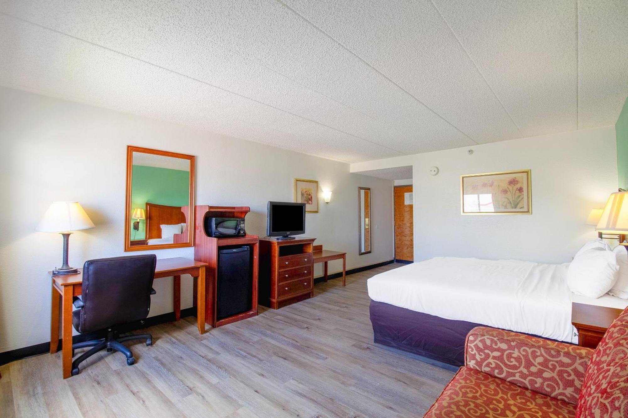 Square Central, I-44 By Oyo Hotel