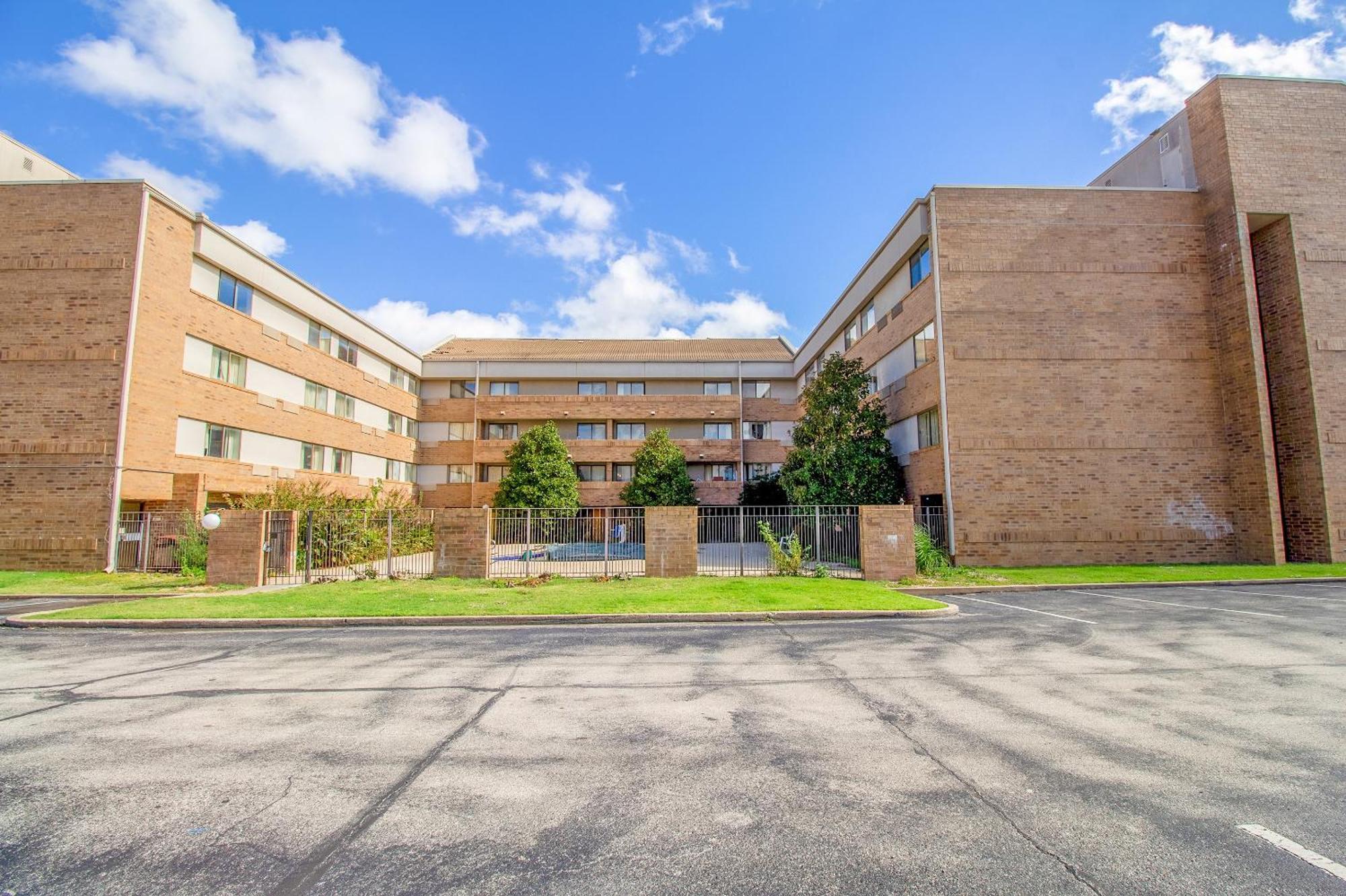 Hotel Square Central, I-44 By Oyo