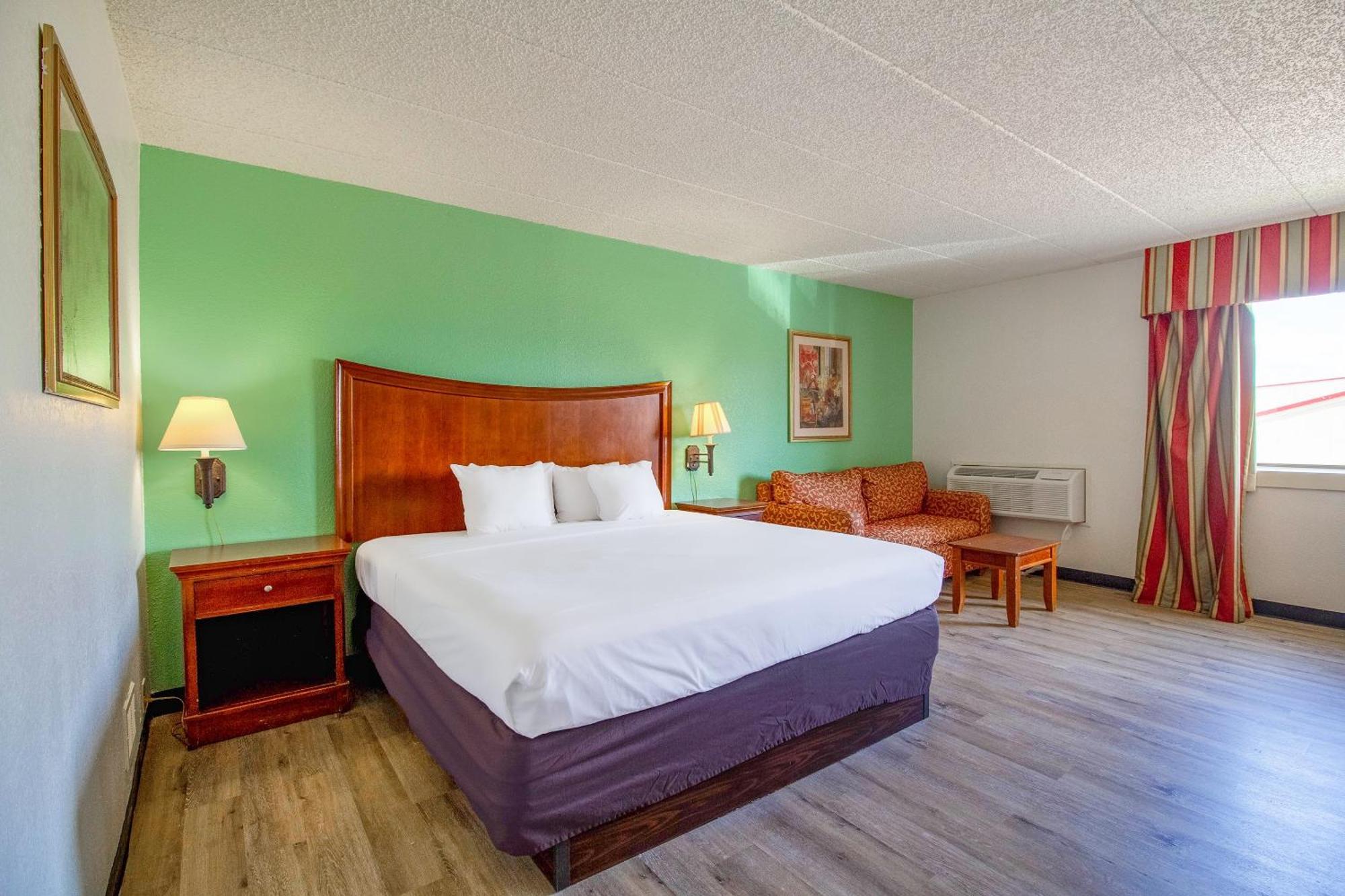 Square Central, I-44 By Oyo Hotel