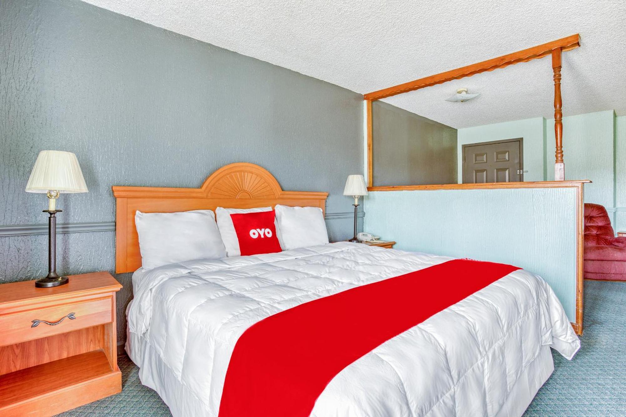 Hotel Oyo Townhouse Woodland Hills
