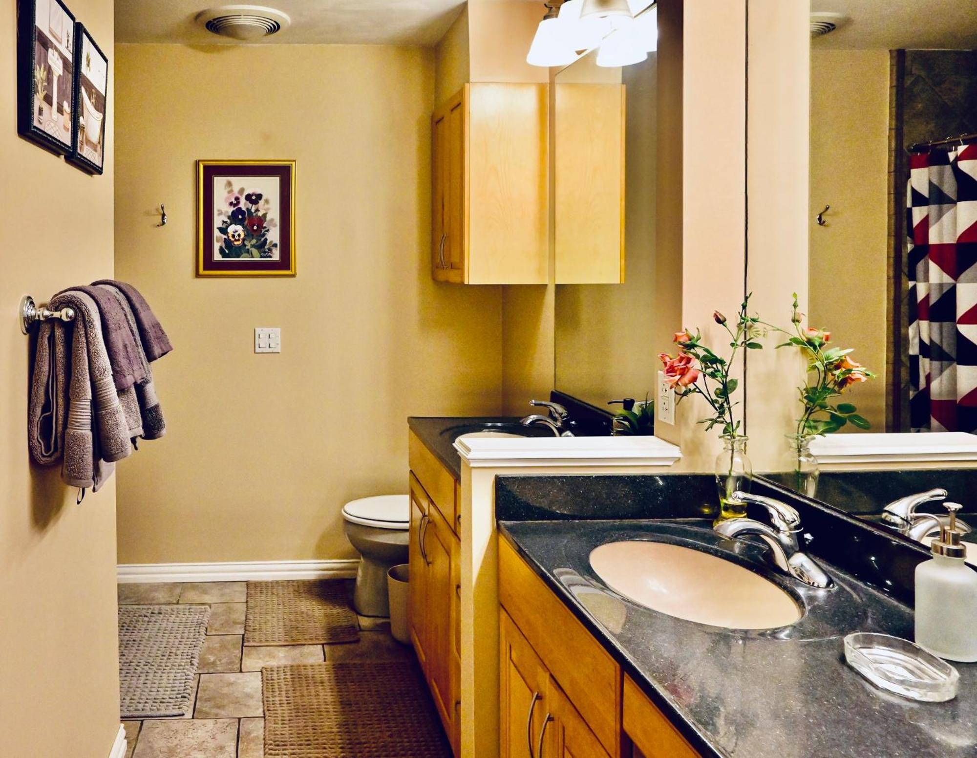 Centrally Located 5 Bedroom 3 Bath 8 Beds *