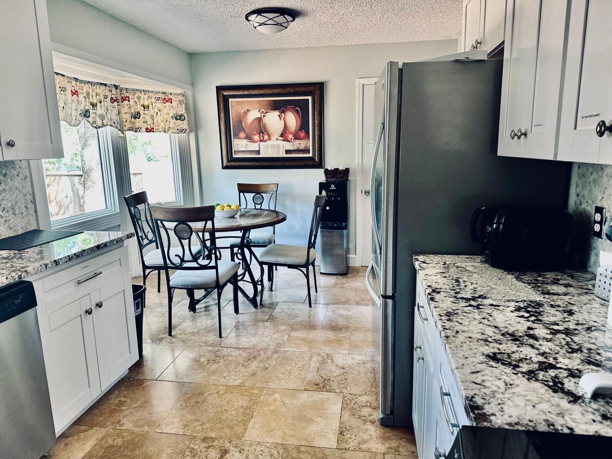 Holiday home Centrally Located 5 Bedroom 3 Bath 8 Beds
