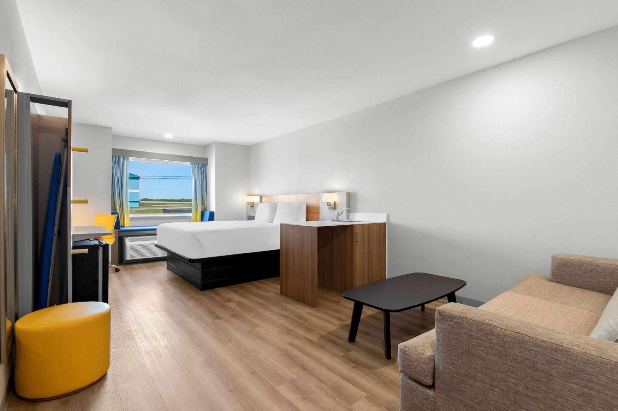 Microtel & By Wyndham - Catoosa Route 66