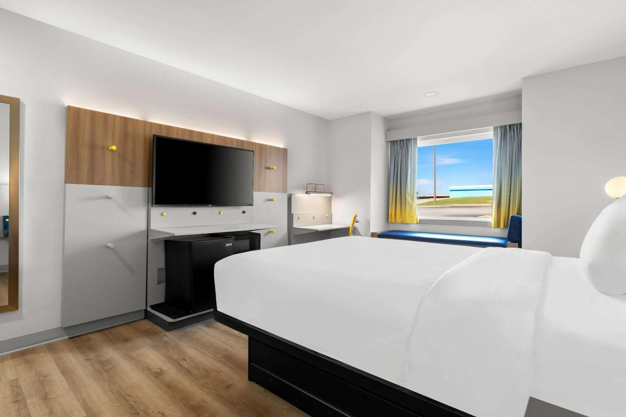 Motel Microtel & By Wyndham - Catoosa Route 66 Tulsa