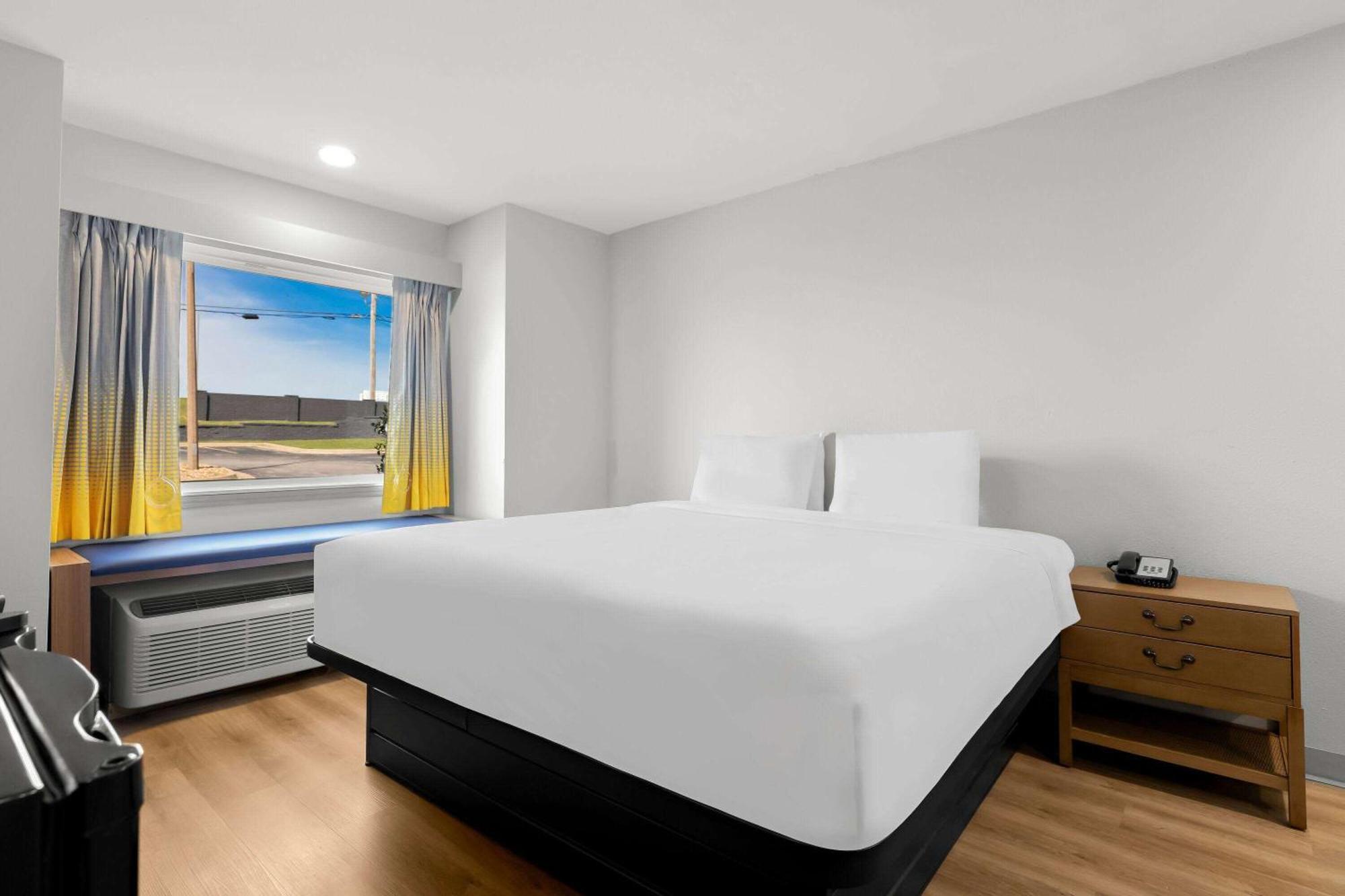 Microtel & By Wyndham - Catoosa Route 66 Tulsa
