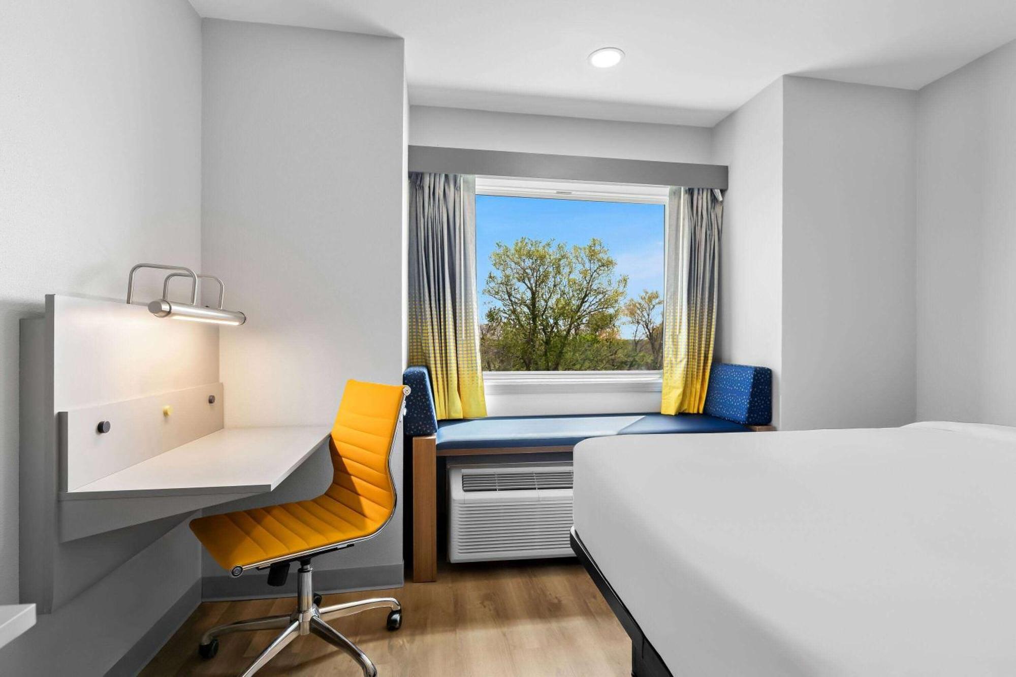 Microtel & By Wyndham - Catoosa Route 66 Tulsa
