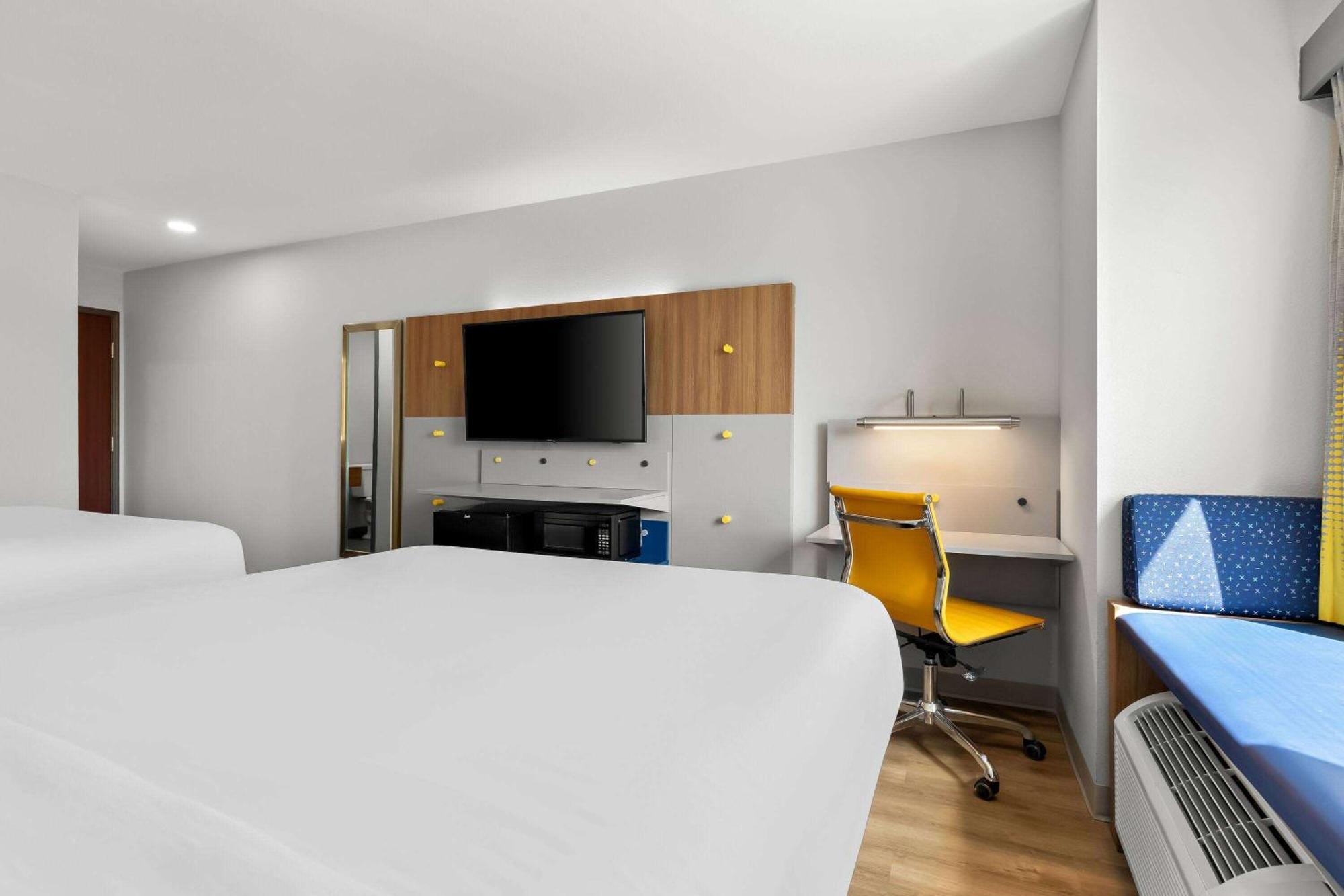 Microtel & By Wyndham - Catoosa Route 66 Motel 3*
