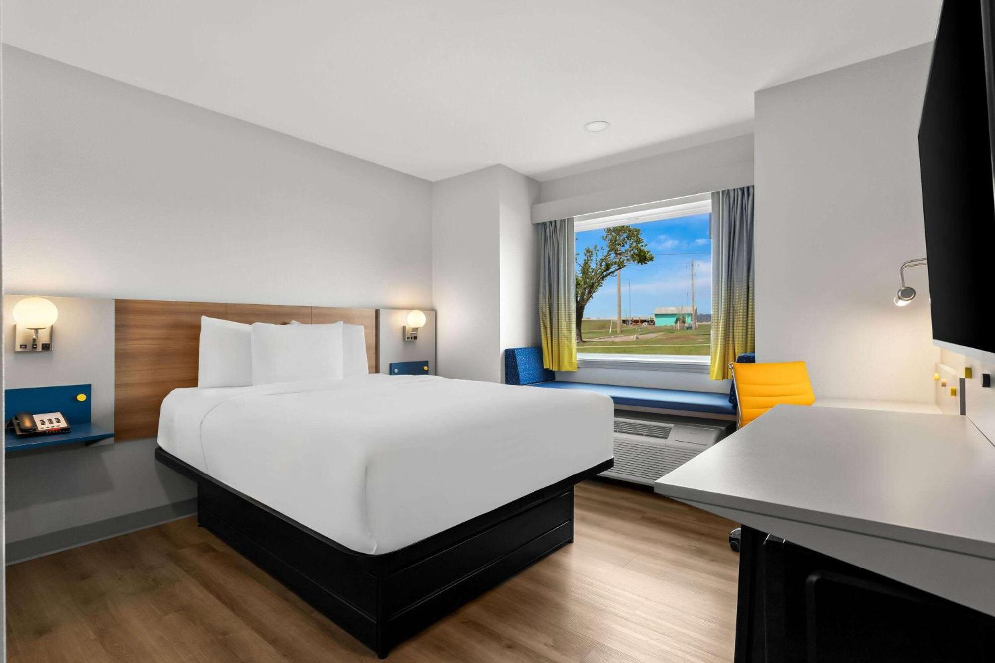 Motel Microtel & By Wyndham - Catoosa Route 66 3*