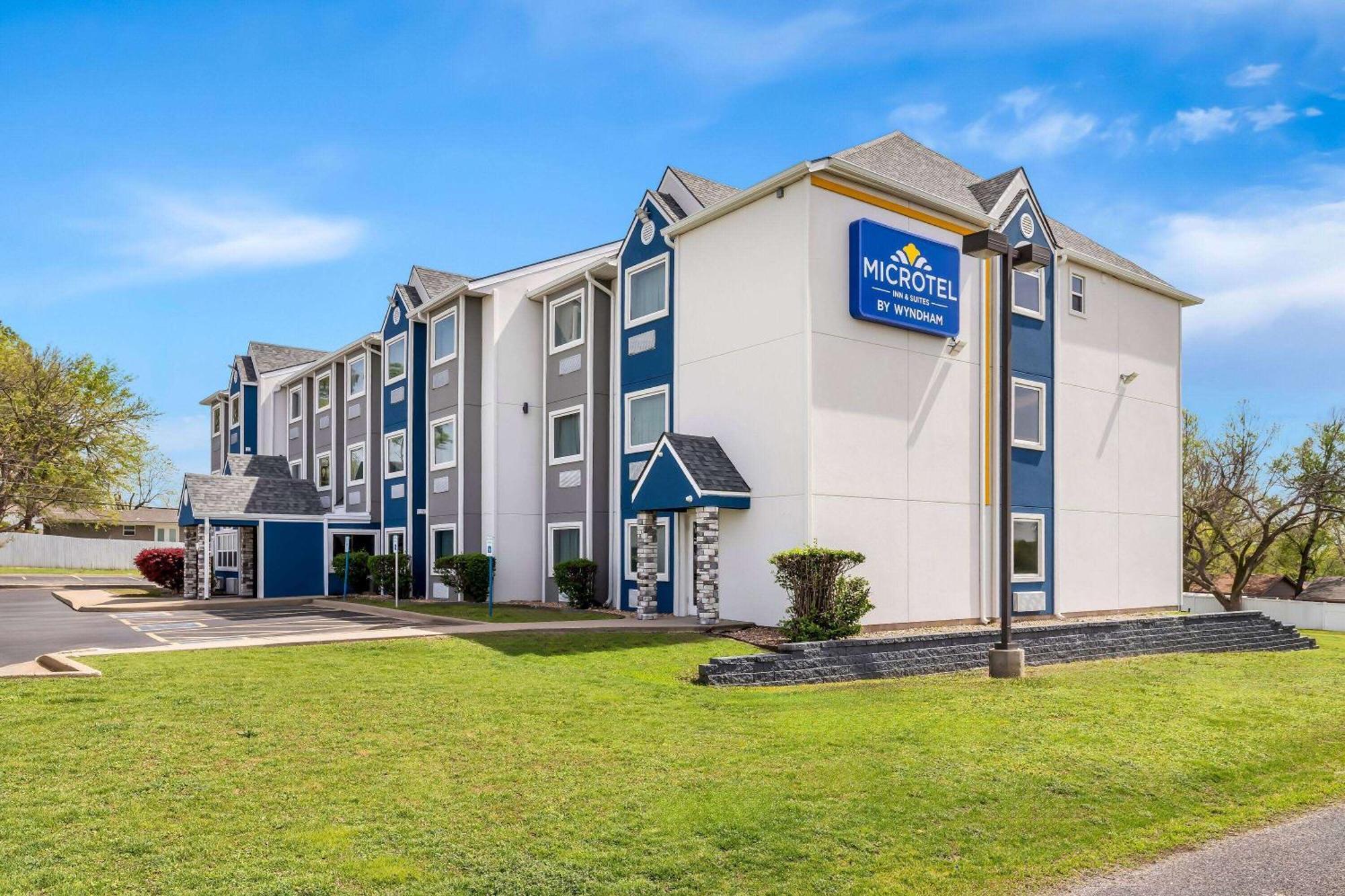 Microtel & By Wyndham - Catoosa Route 66