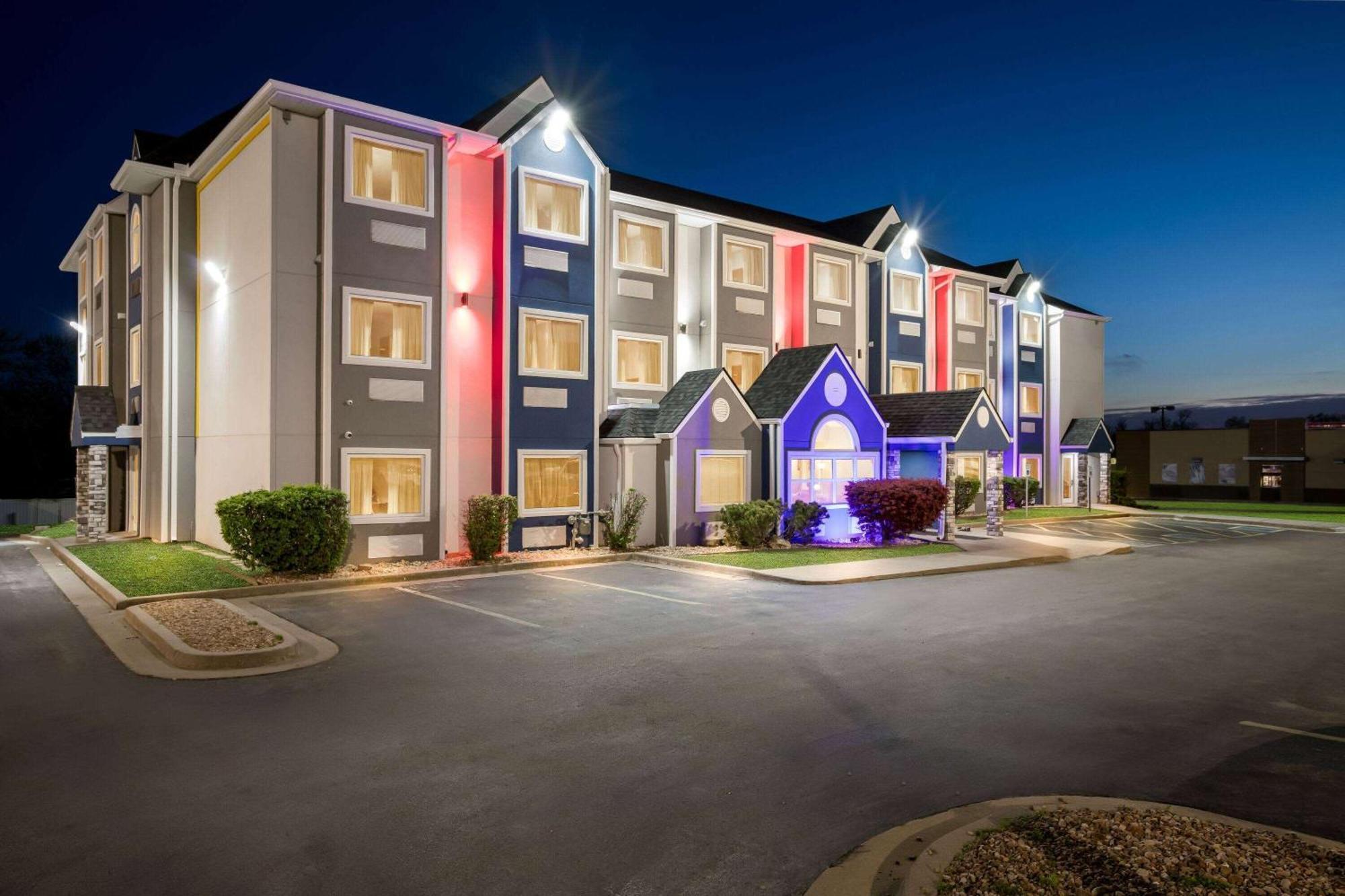 Microtel & By Wyndham - Catoosa Route 66 Motel 3*