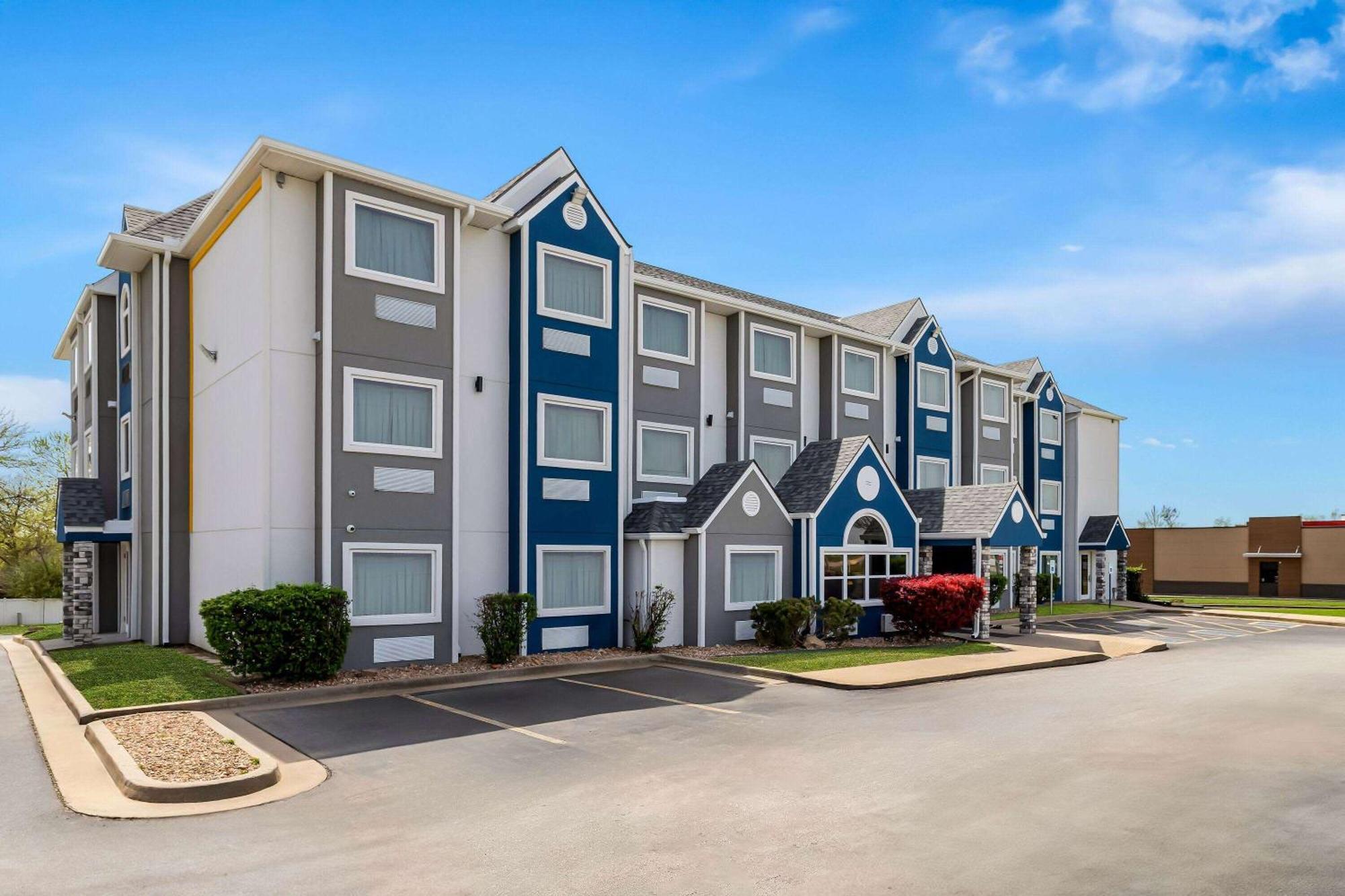 Motel Microtel & By Wyndham - Catoosa Route 66 Tulsa